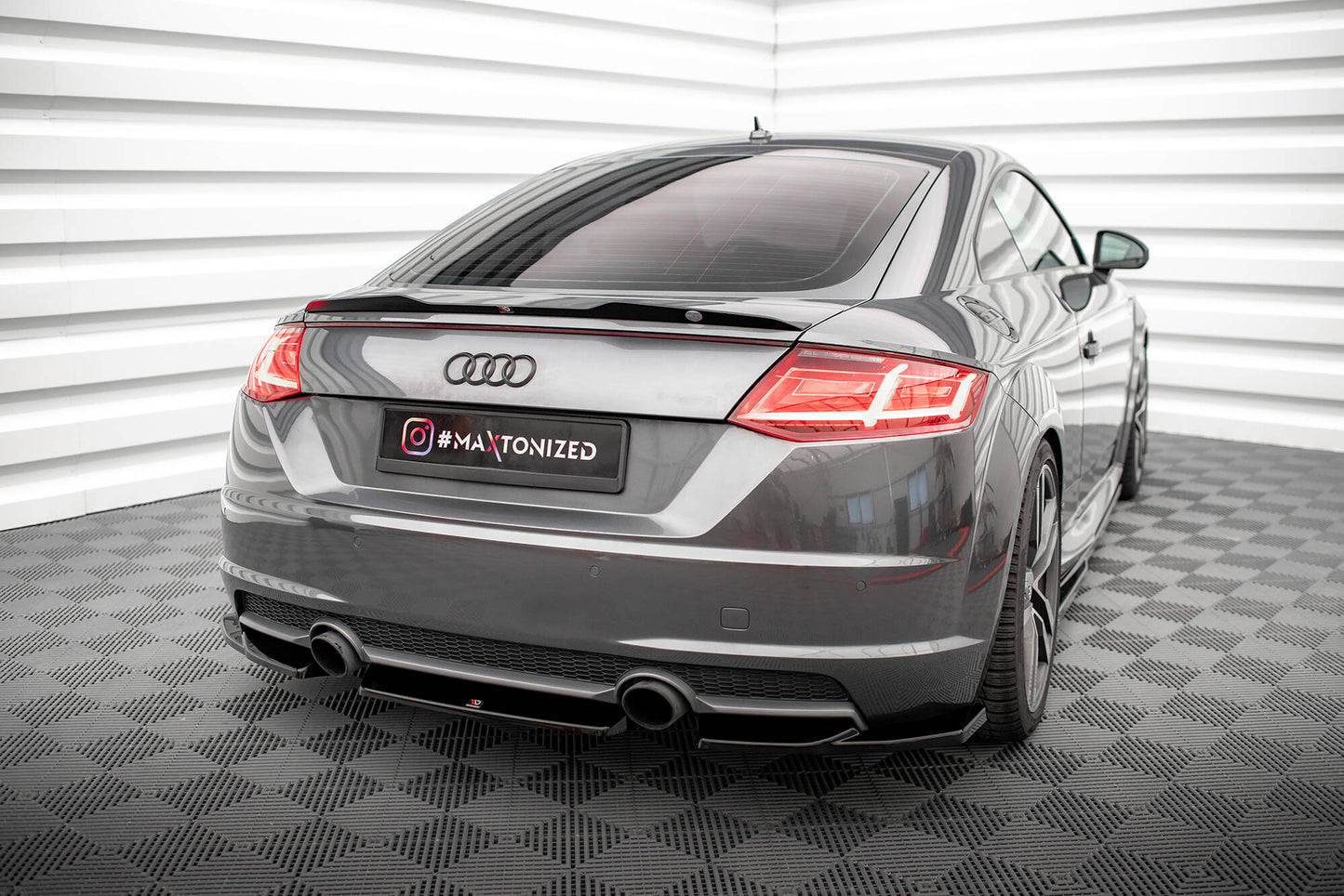 Rear splitter audi tt s-line 8s