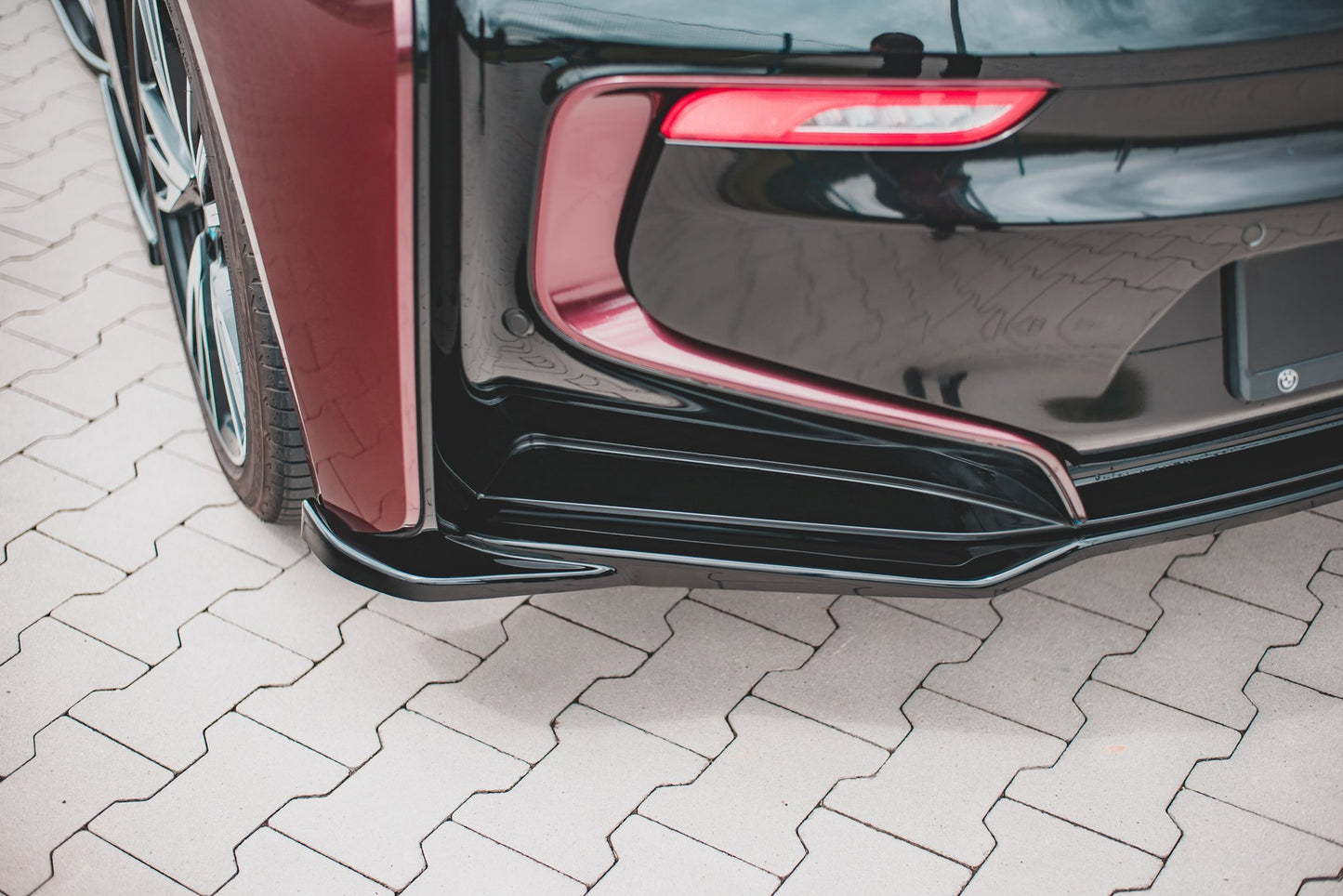 Rear splitter bmw i8