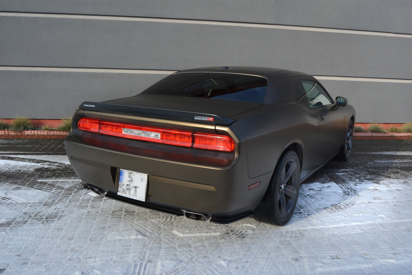 Rear splitter dodge challenger mk3. phase-i srt8 coupe (without vertical bars)
