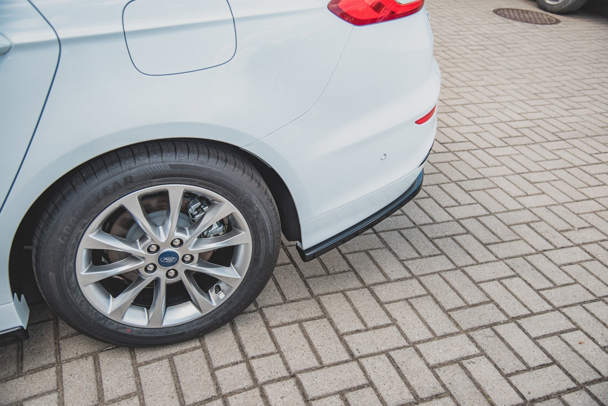 Bageste splitter Ford Mondeo Estate Platinium Mk5 ansigtsløftning