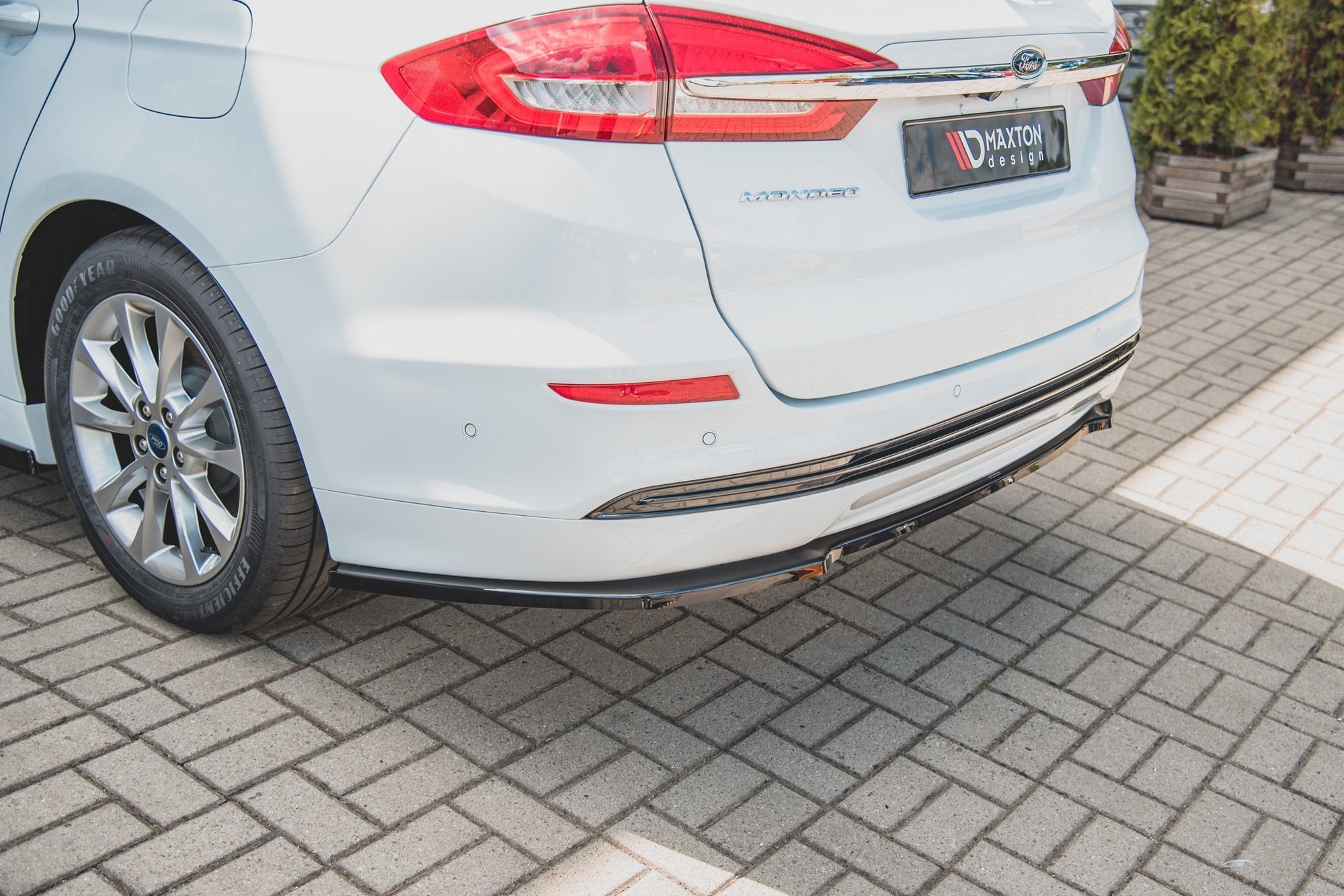 Bageste splitter Ford Mondeo Estate Platinium Mk5 ansigtsløftning