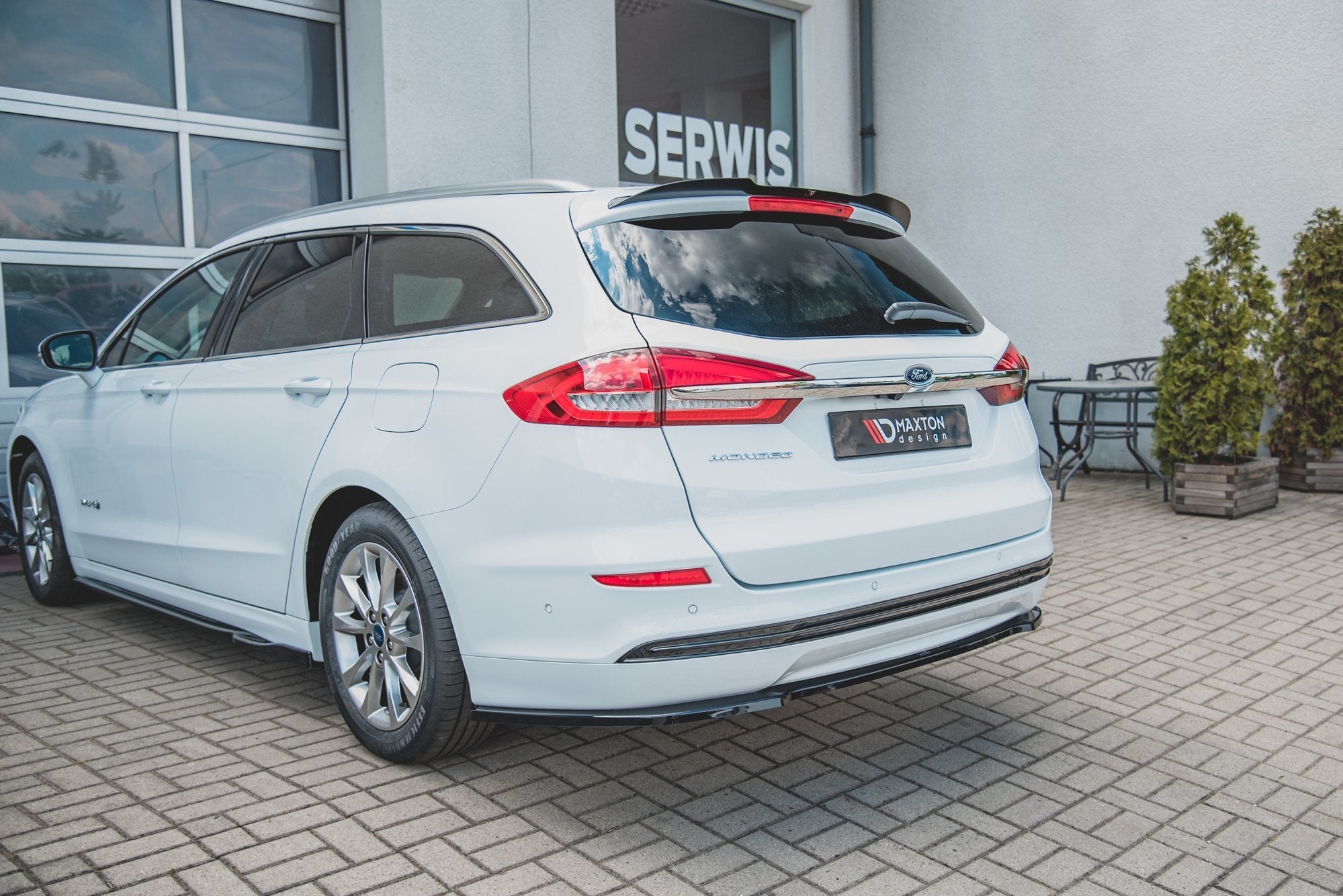 Rear splitter ford mondeo estate platinium mk5 facelift