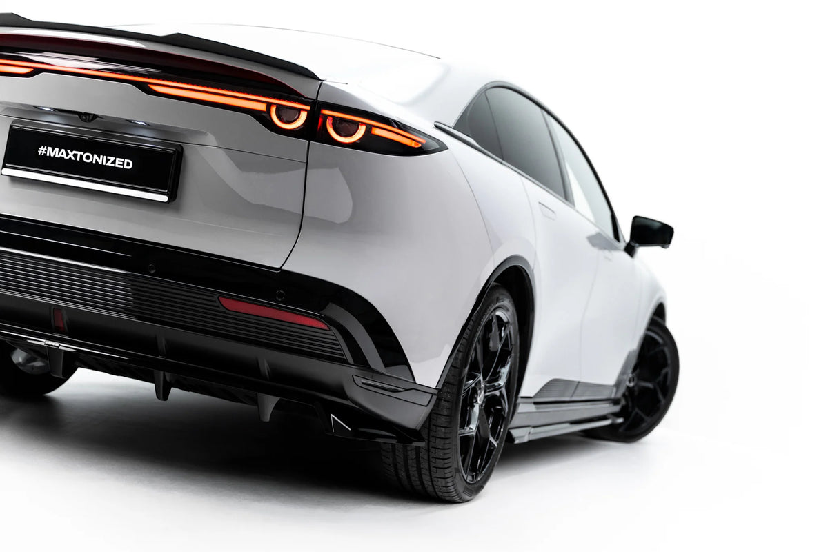 Rear splitter (with vertical bars) suitable for mazda 6e mk1
