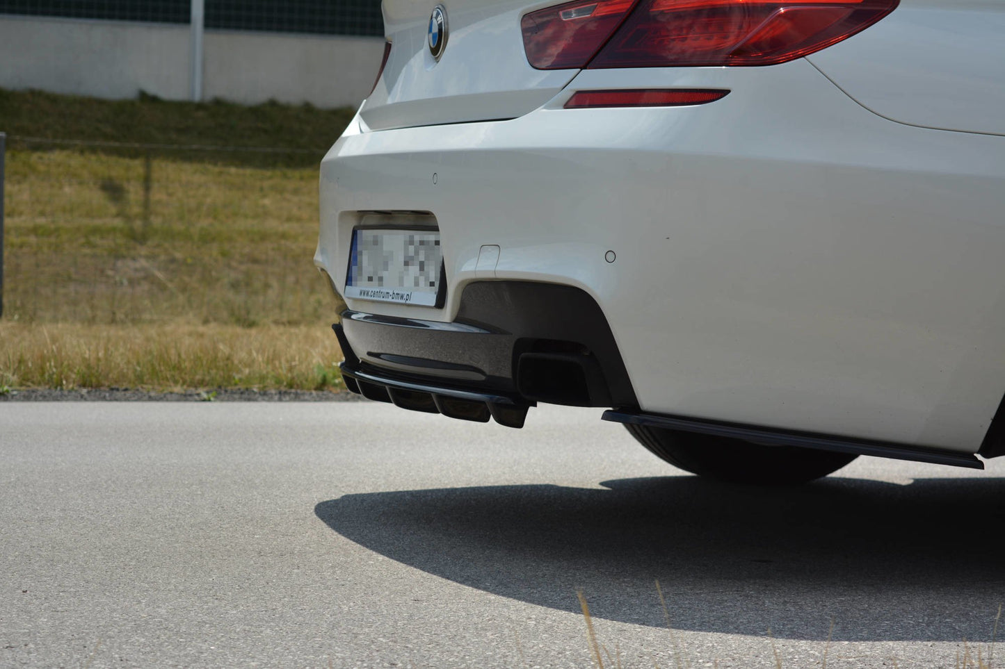 Rear splitter for bmw 6 gran coupé mpack (with a vertical bar)