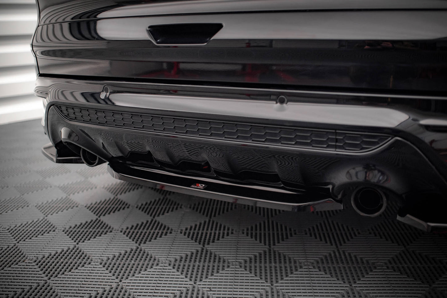 Takaosat Ford Escape st-Line MK3: lle