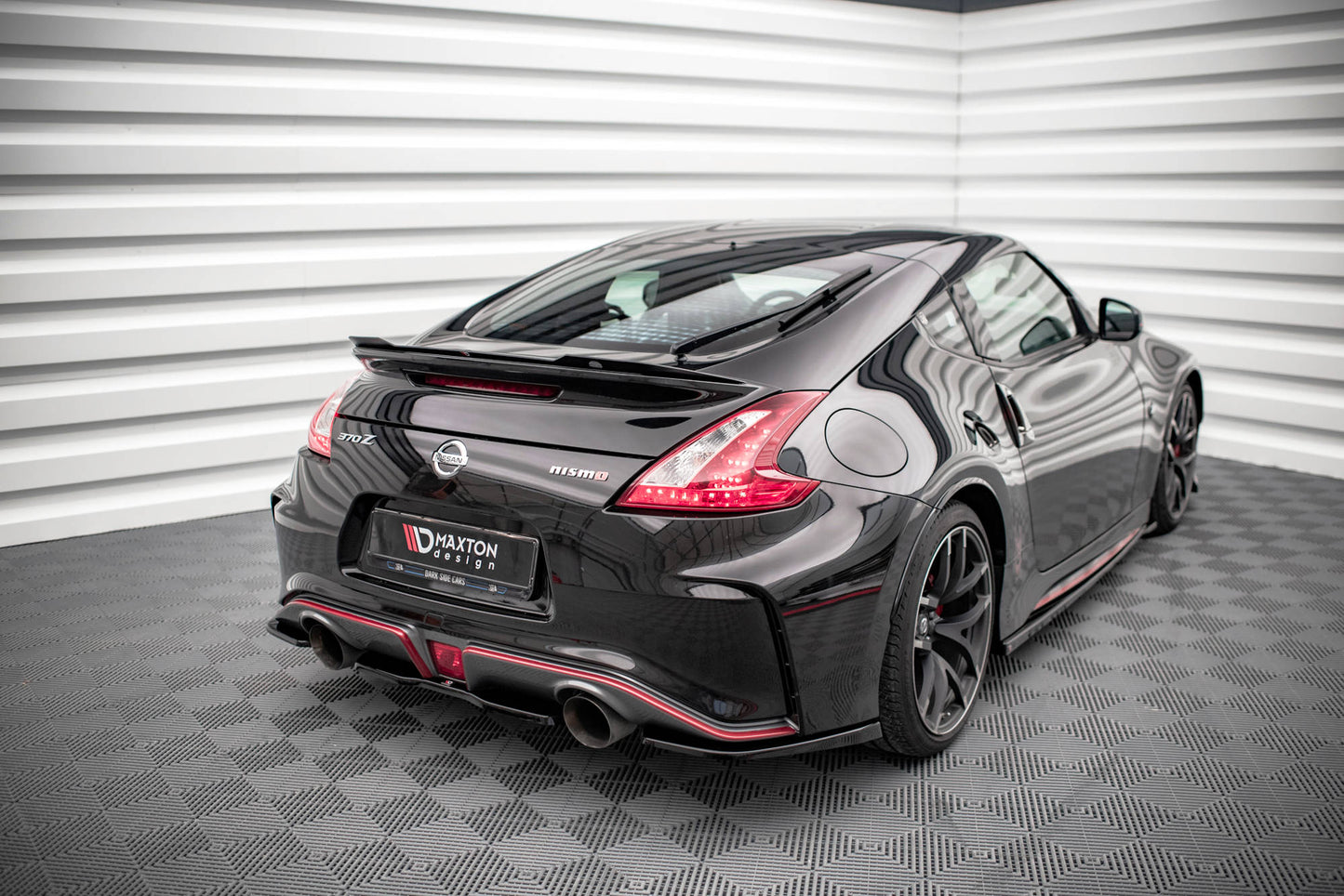 Rear splitter for nissan 370z nismo facelift
