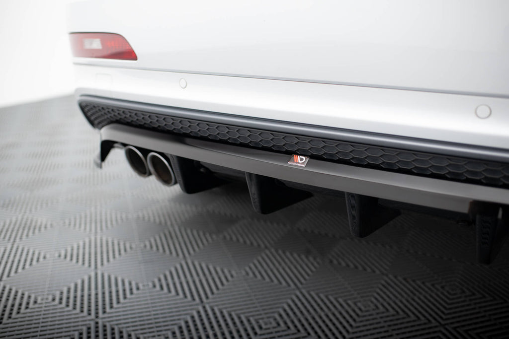 Bageste splitter (med lodrette stænger) Audi Q3 S-linje 8u