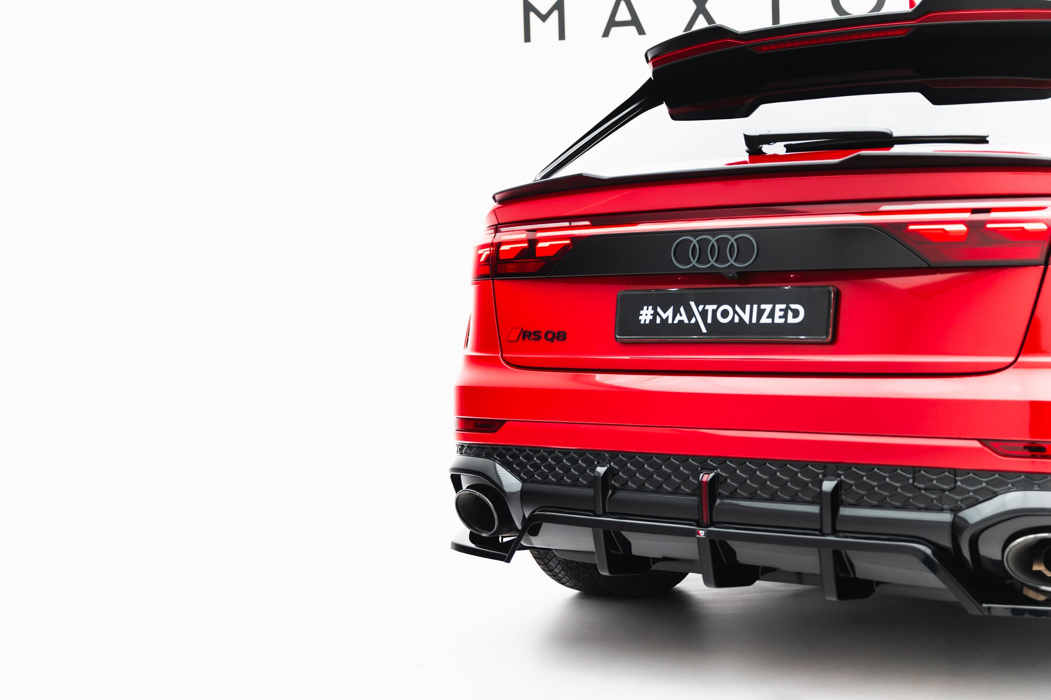 Rear splitter (with vertical bars) audi rsq8 mk1 facelift