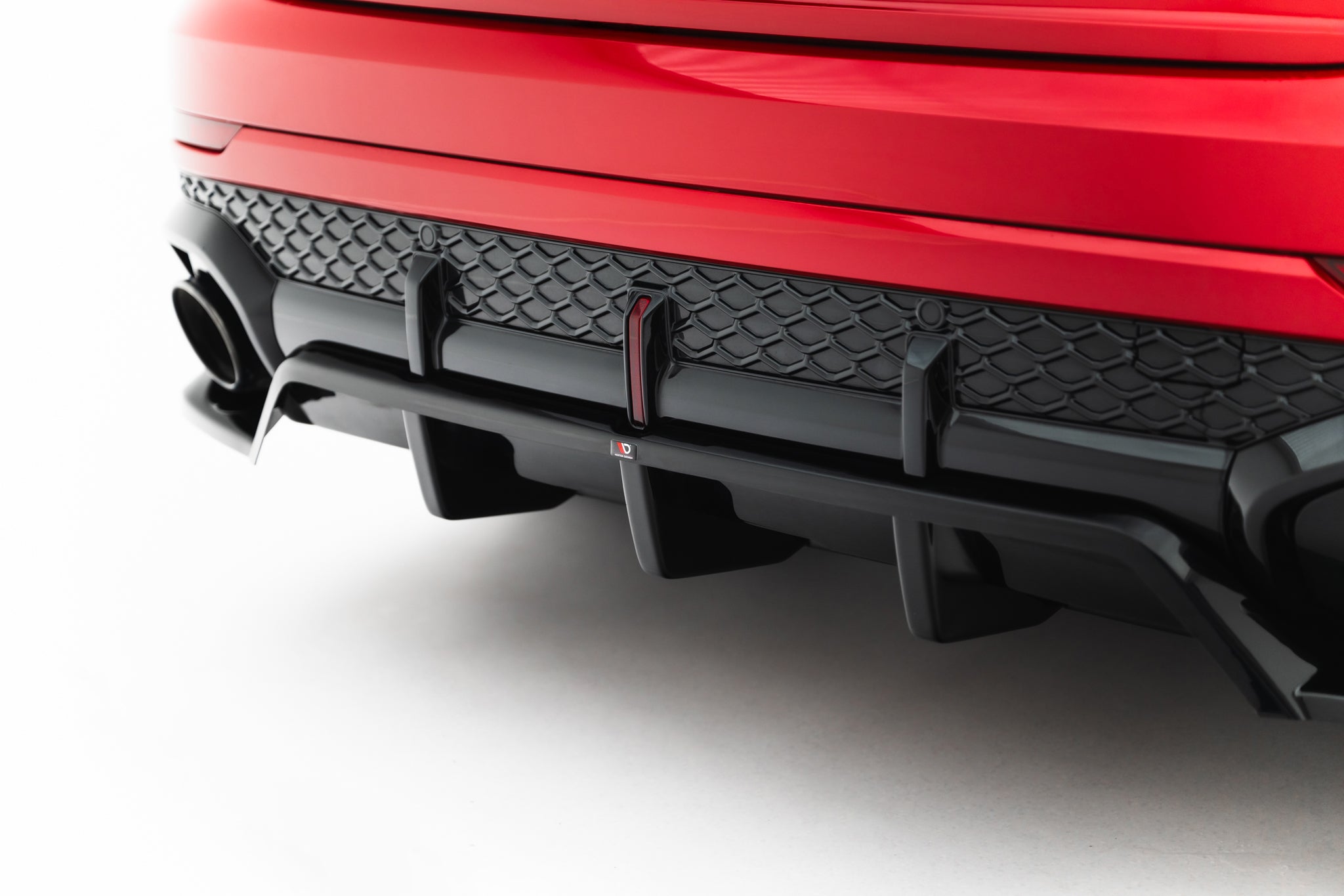 Rear splitter (with vertical bars) audi rsq8 mk1 facelift