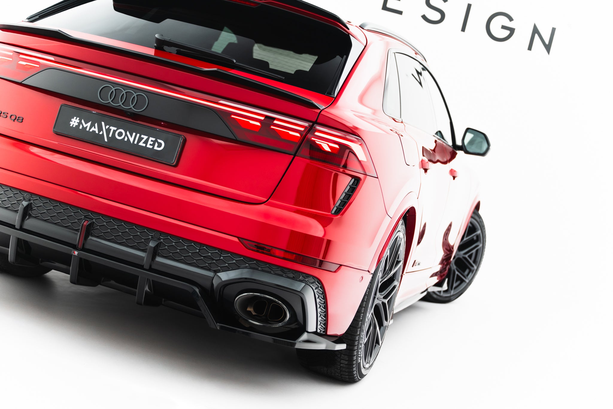 Rear splitter (with vertical bars) audi rsq8 mk1 facelift