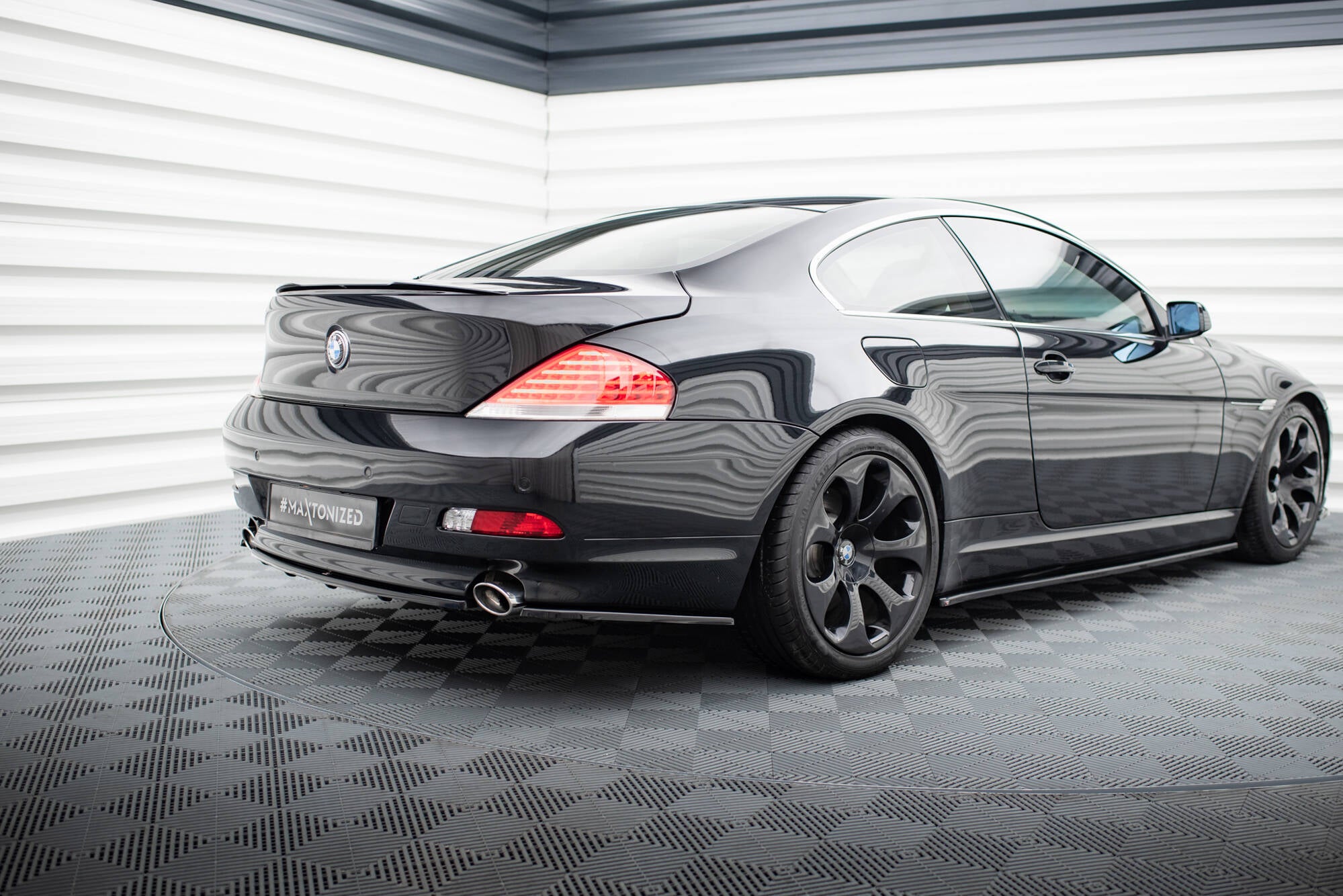 Bageste splitter (med lodrette stænger) BMW 6 coupe / cabrio e63 / e64