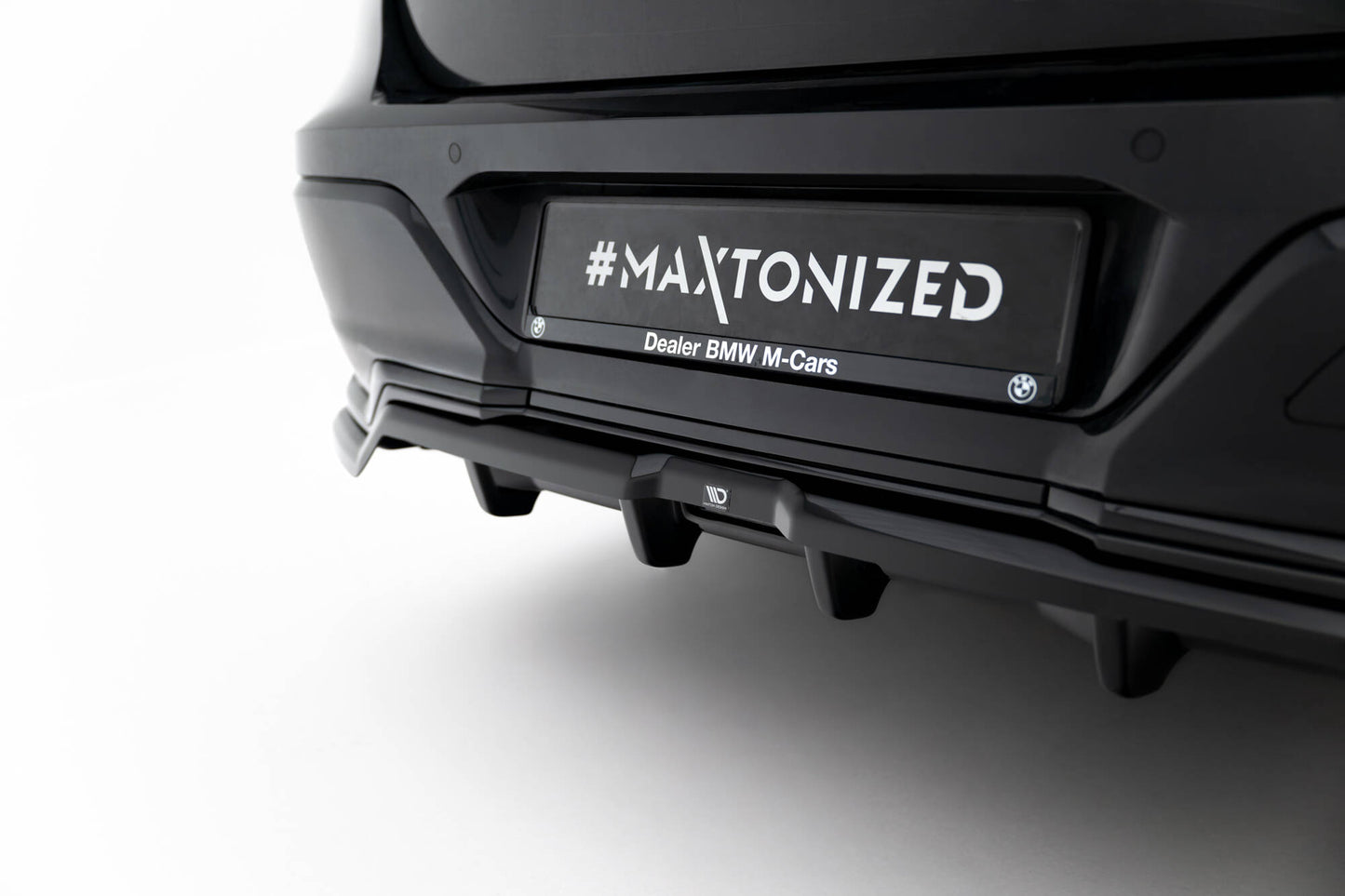 Rear splitter (with vertical bars) bmw 7 m-pack g70