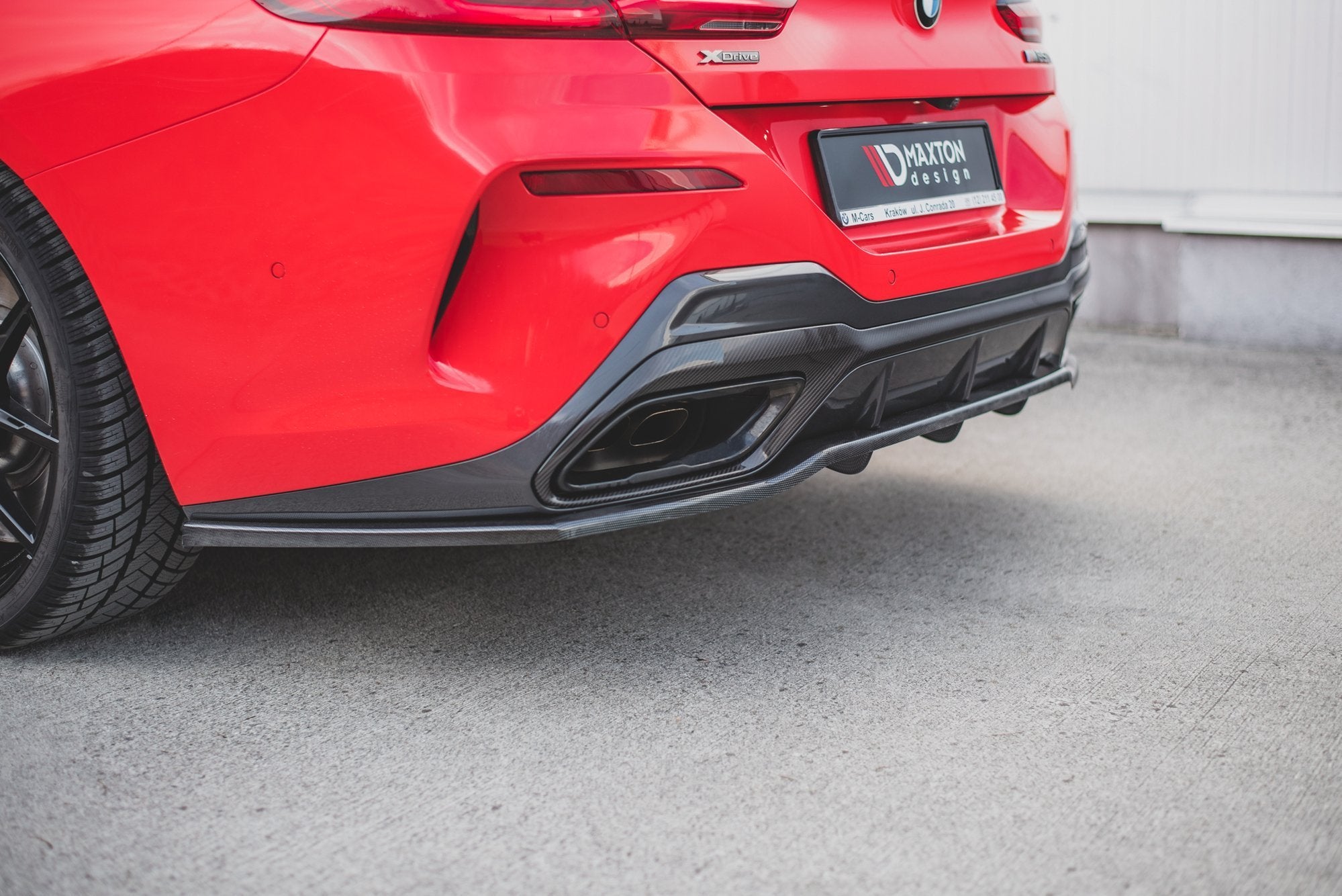 Bageste splitter (med lodrette stænger) BMW 8 coupe m-pack G15