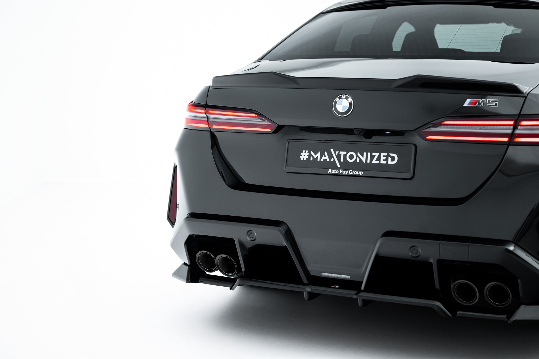 Takasplitteri (pystypalkkien kanssa) bmw m5 sedan / touring g90