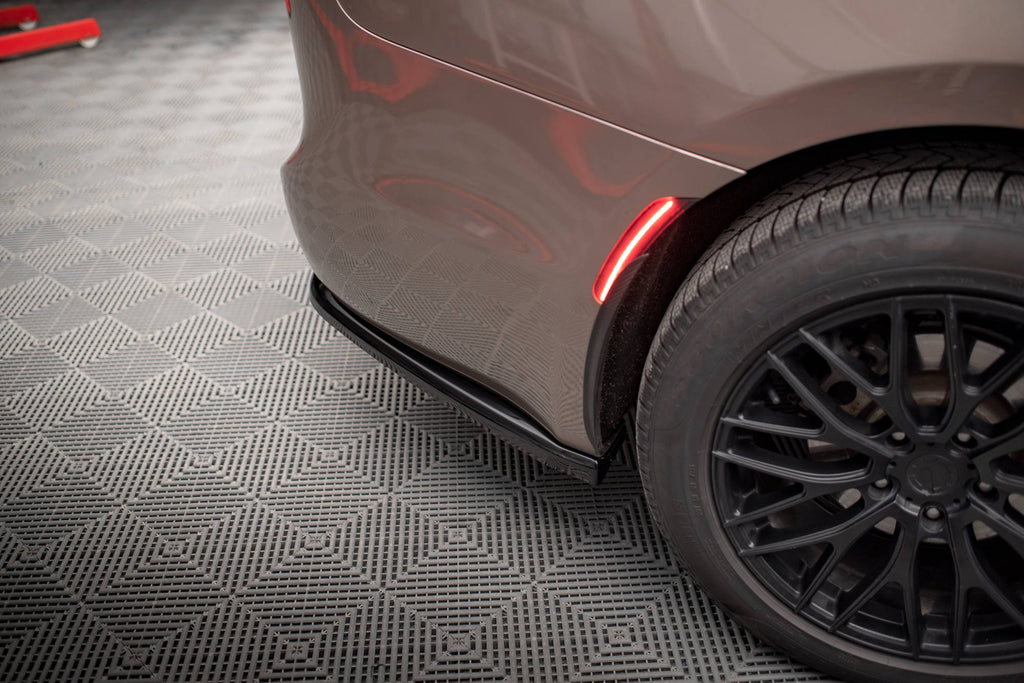 Takaosaset (pystysuorilla tankoilla) Chrysler Pacificica Mk2