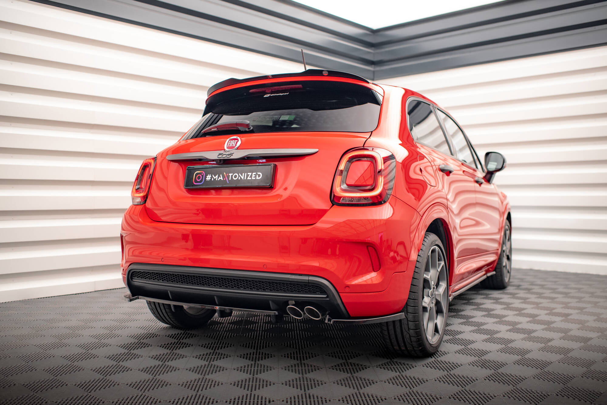 Rear splitter (with vertical bars) fiat 500x sport mk1 facelift