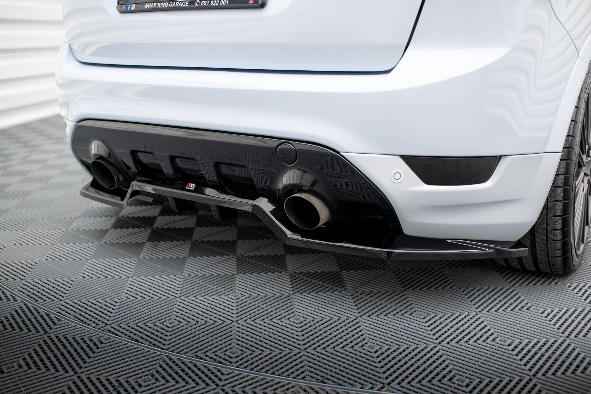 Bageste splitter (med lodrette stænger) Ford kuga st mk1