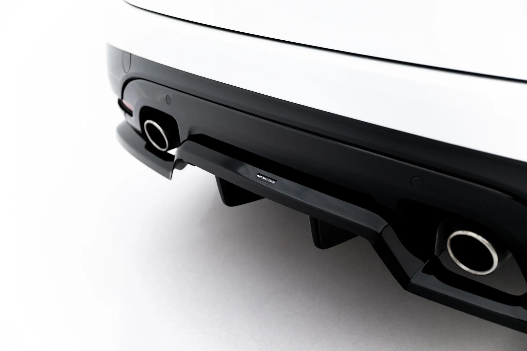 Rear splitter (with vertical bars) jaguar f-pace s x761