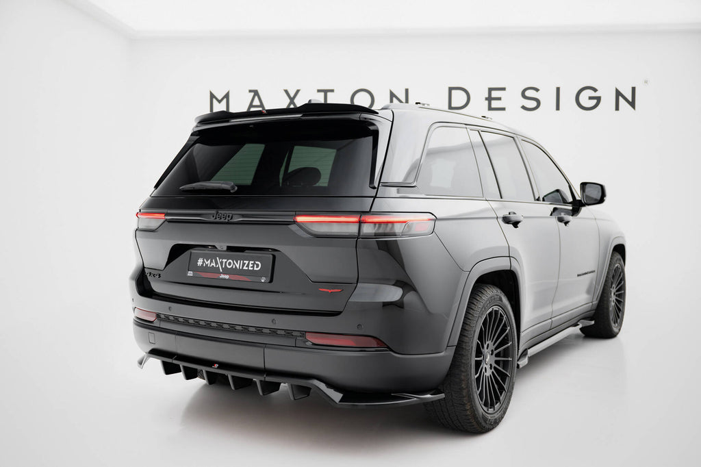 Takaosaston (pystysuorien tankojen kanssa) Jeep Grand Cherokee Trailhawk MK5