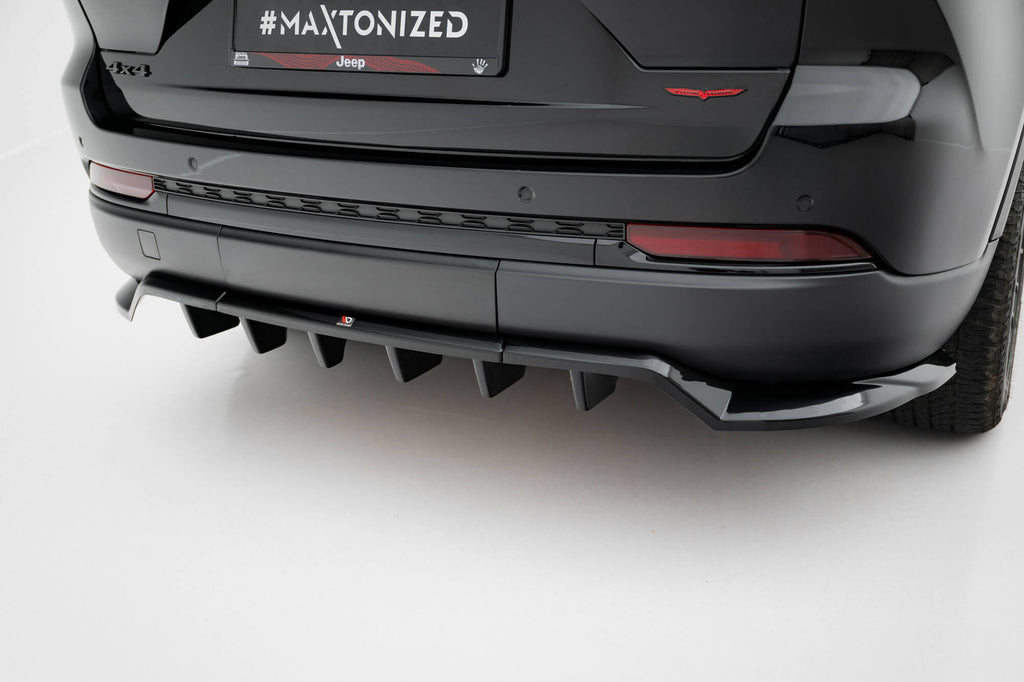 Takaosaston (pystysuorien tankojen kanssa) Jeep Grand Cherokee Trailhawk MK5