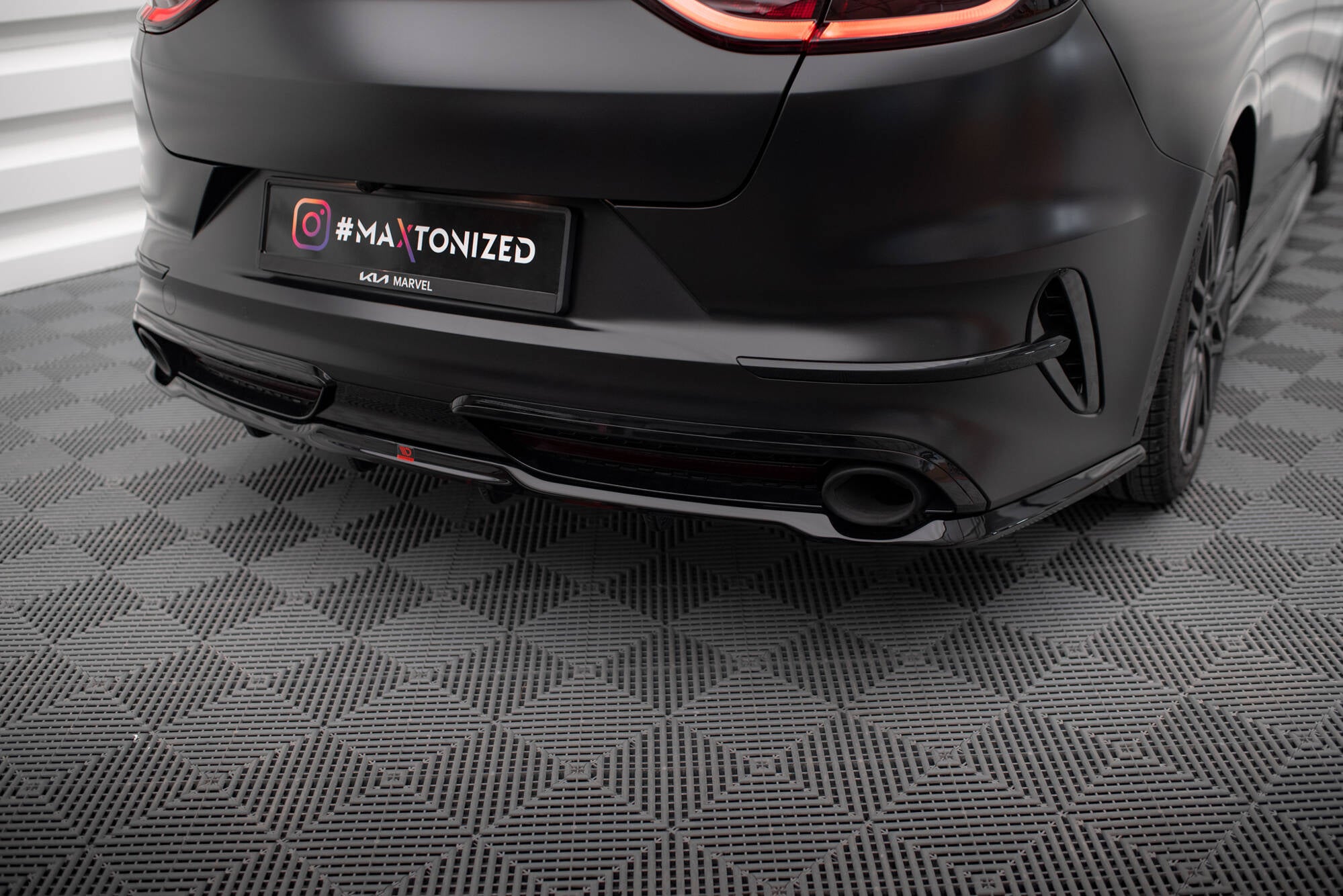 Rear splitter (with vertical bars) kia proceed gt mk1 facelift
