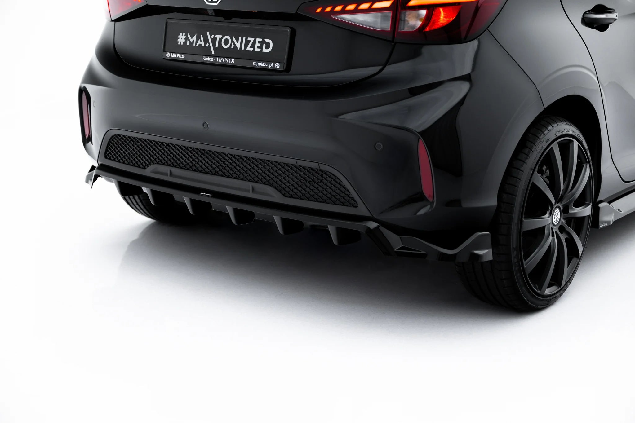 Rear splitter (with vertical bars) mg 3 mk1