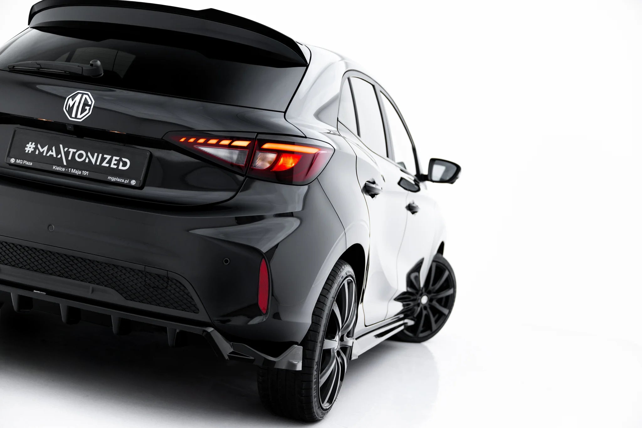 Rear splitter (with vertical bars) mg 3 mk1