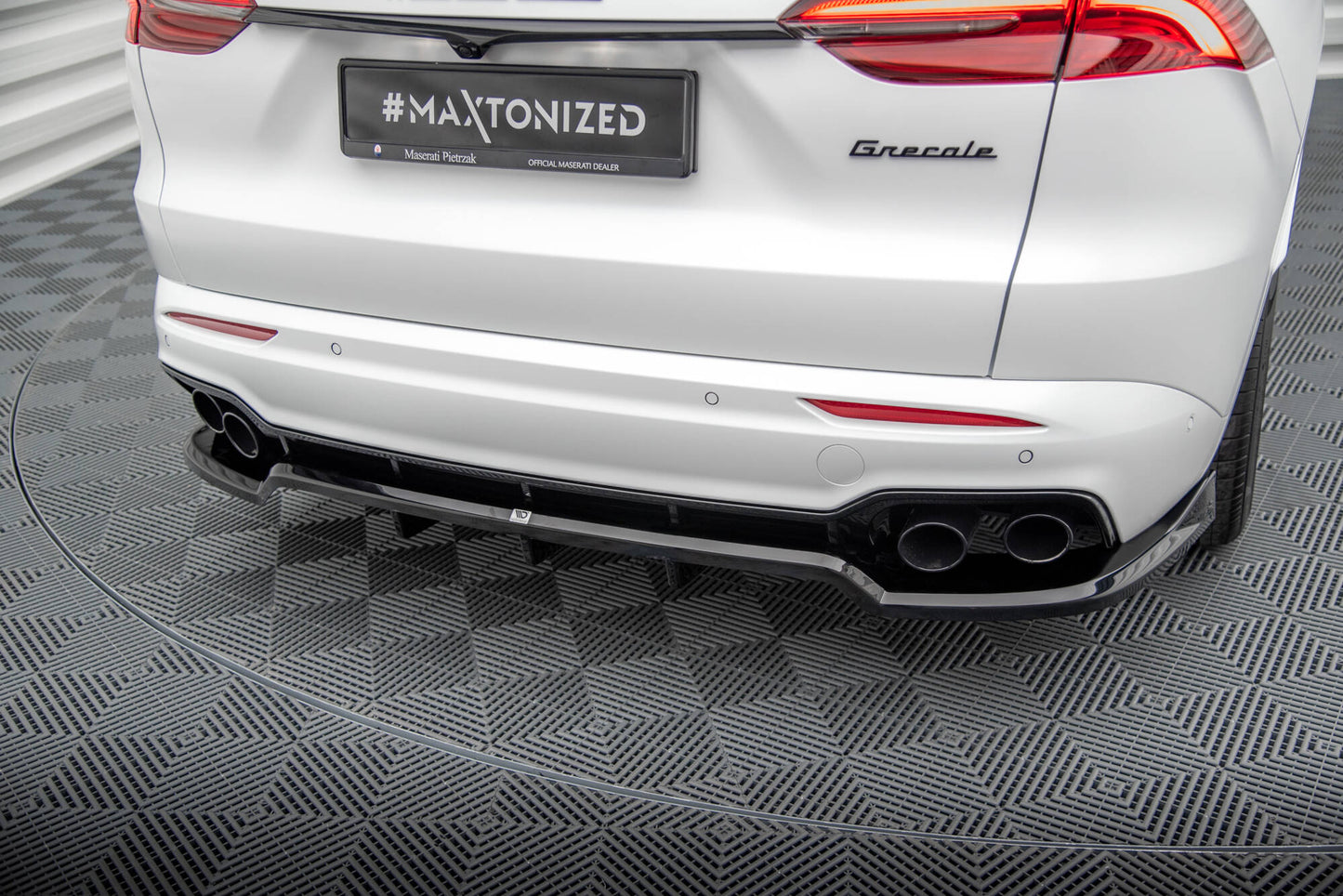 Rear splitter (with vertical bars) maserati grecale gt / modena mk1
