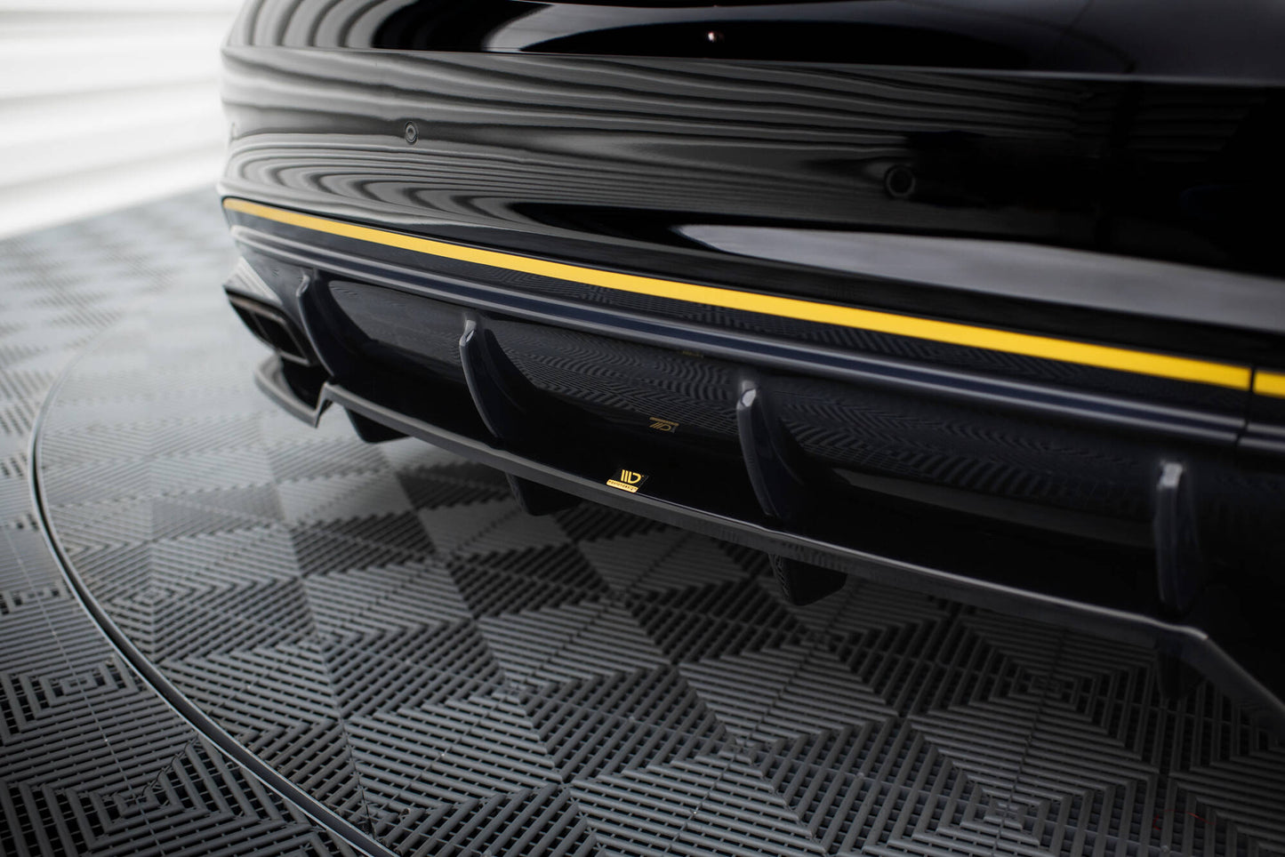 Rear splitter (with vertical bars) mercedes-amg cla 45 c117 facelift