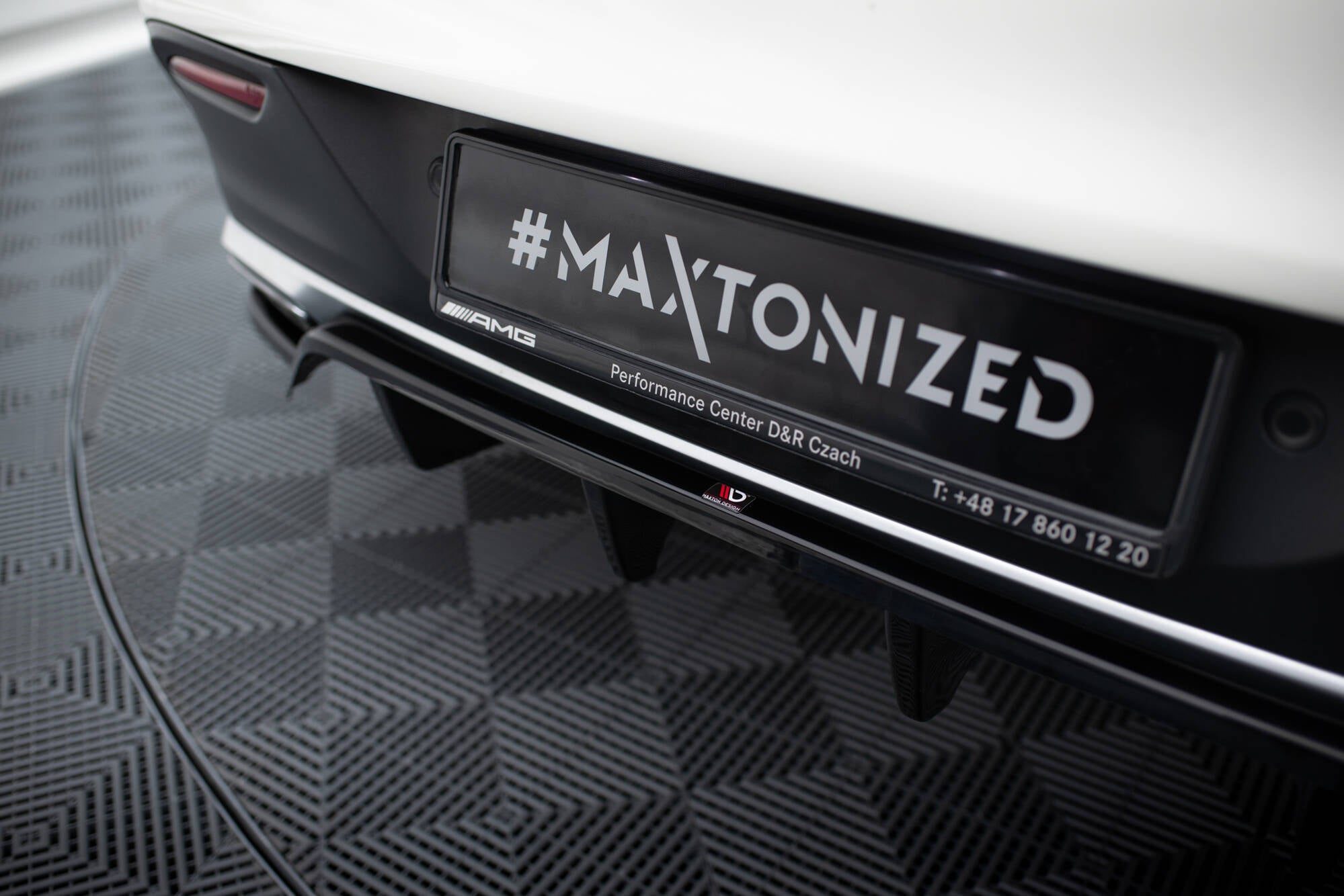 Rear splitter (with vertical bars) mercedes-amg gle 43 coupe c292