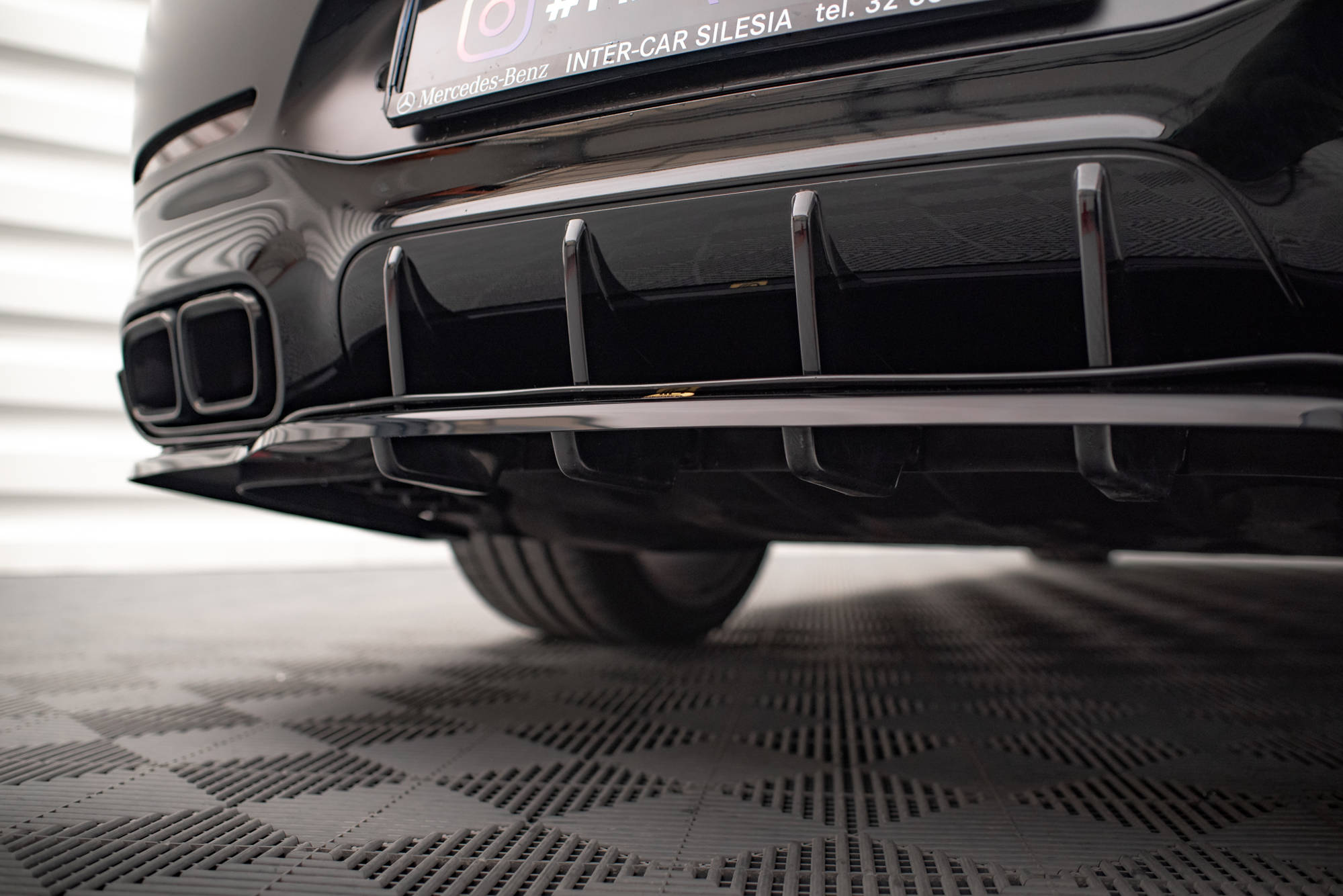 Rear splitter (with vertical bars) mercedes-amg gt 63s 4-door coupe aero