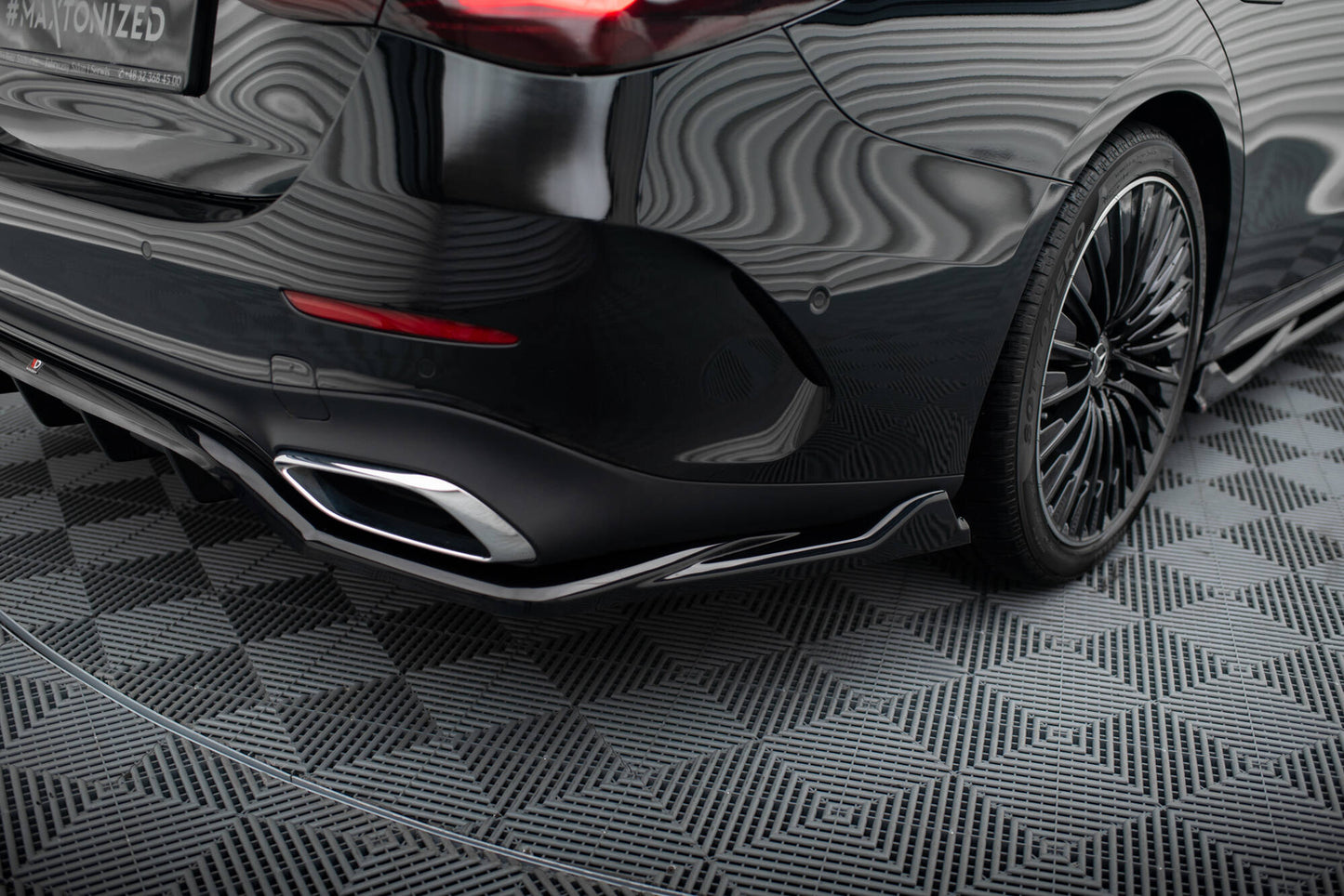 Rear splitter (with vertical bars) mercedes-benz e amg-line w214