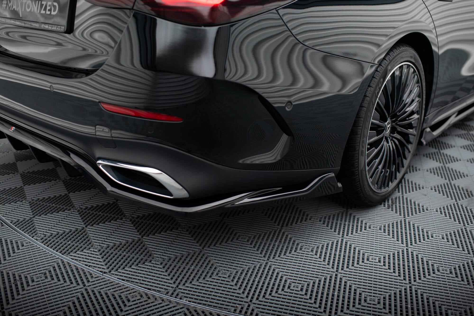 Rear splitter (with vertical bars) mercedes-benz e amg-line w214