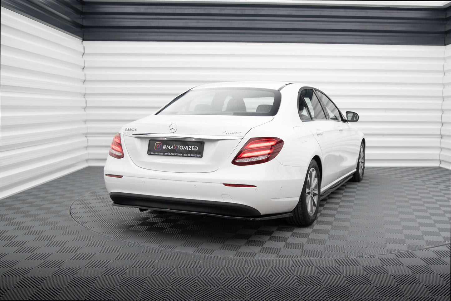Rear splitter (with vertical bars) mercedes-benz e w213