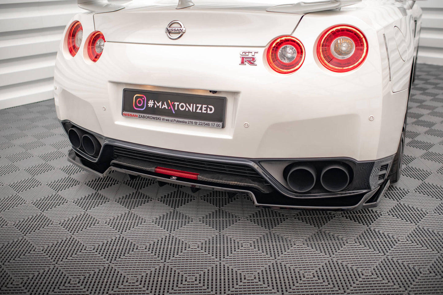 Rear splitter (with vertical bars) nissan gtr r35 facelift