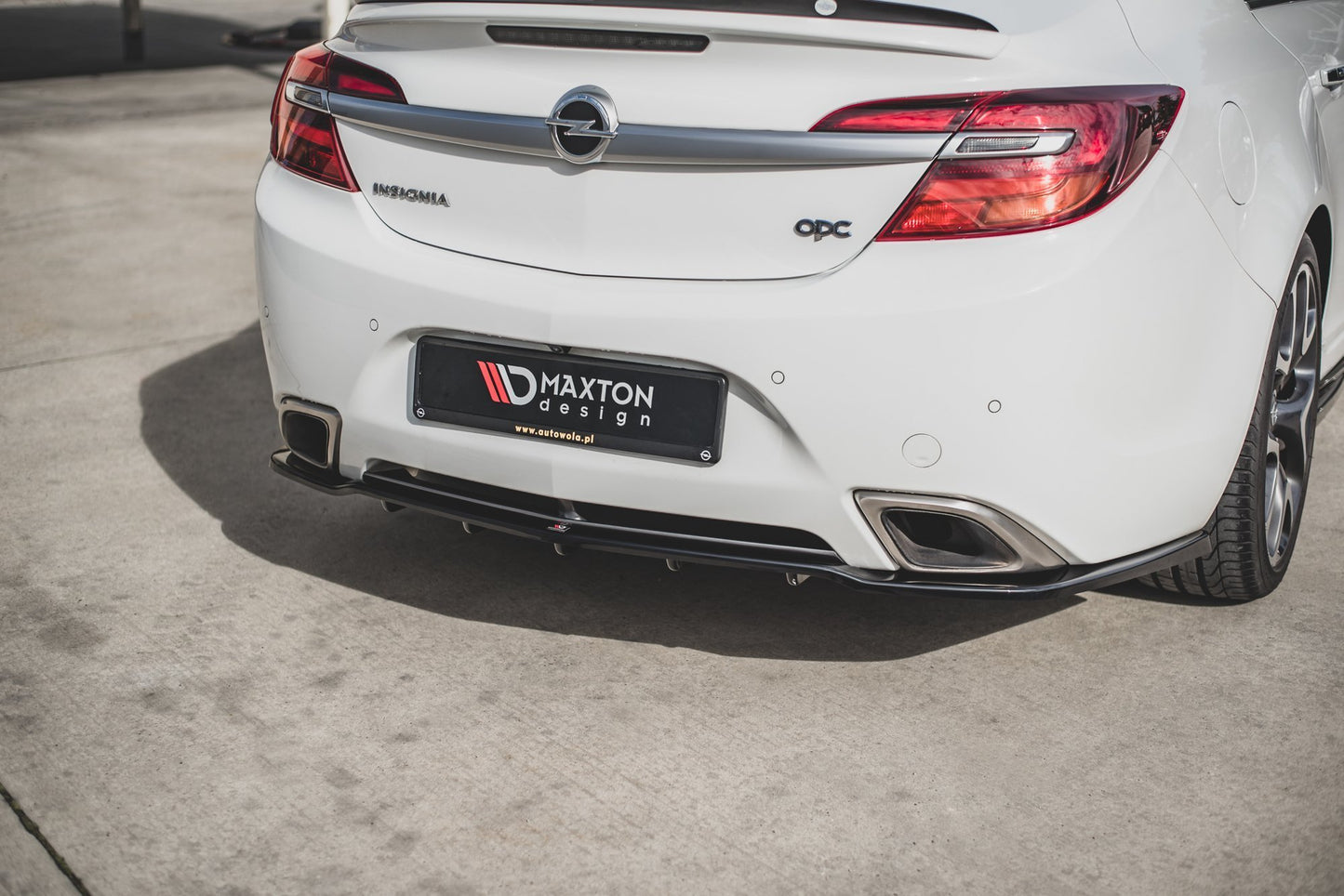Rear splitter (with vertical bars) opel insignia mk. 1 opc facelift