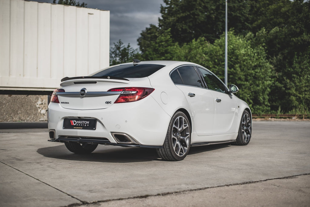 Takaosasteet (pystysuorilla tangoilla) Opel Insignia mk. 1 OPC -kasvojenkorotus