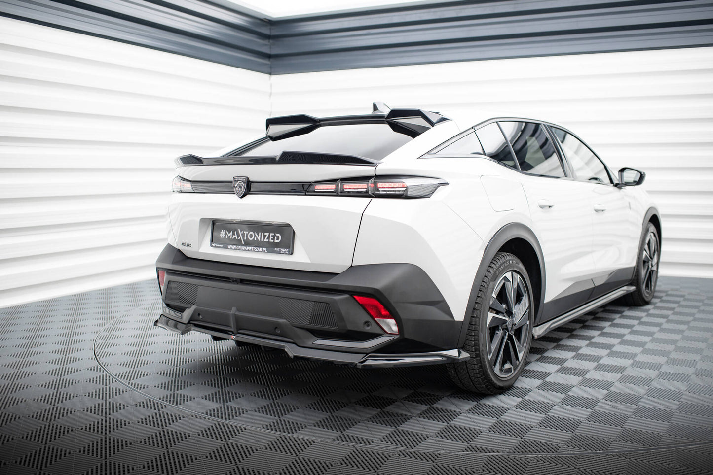 Rear splitter (with vertical bars) peugeot 408 mk1