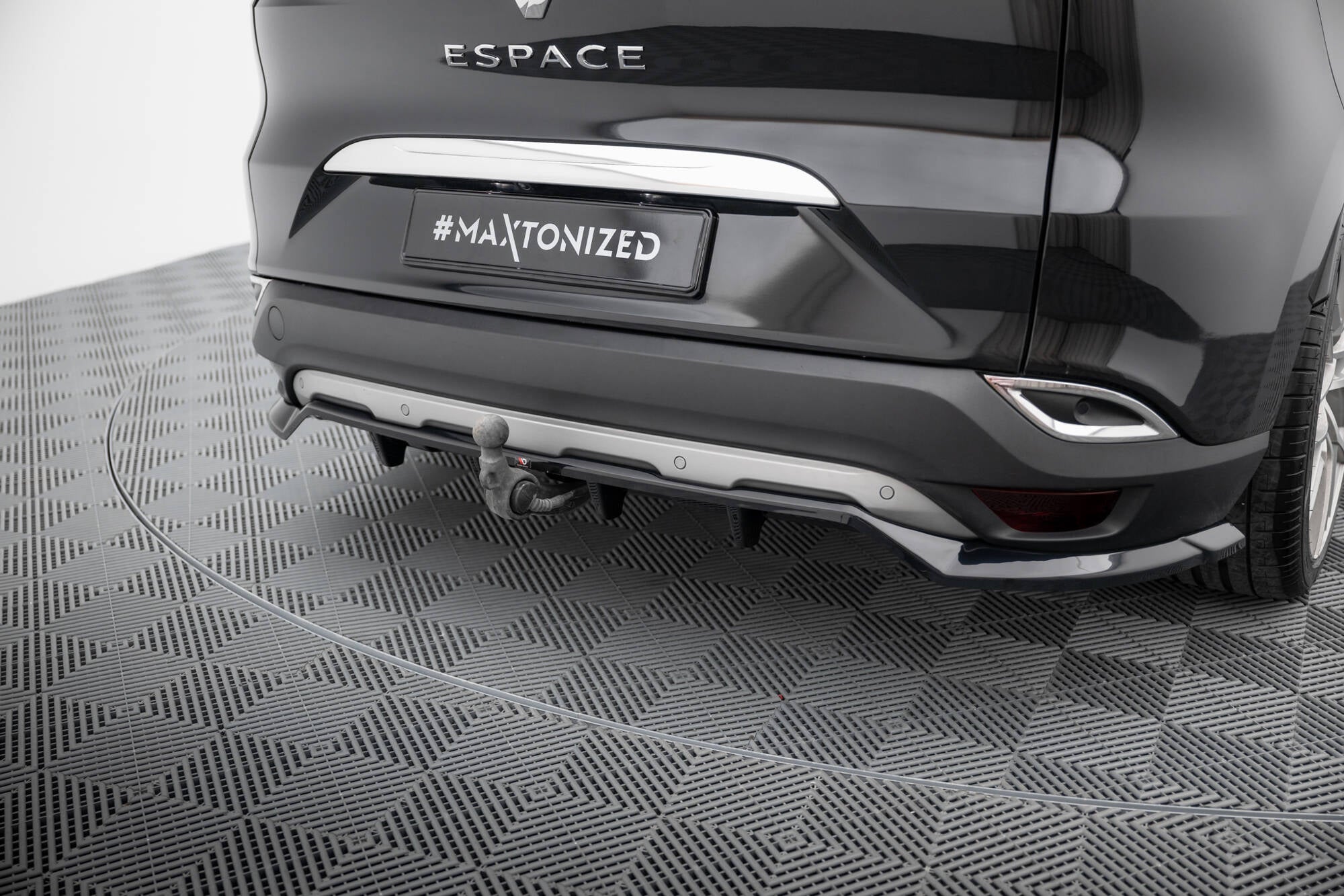 Takaosaston (pystysuorilla tankojen kanssa) Renault Espace MK5 FaceLift