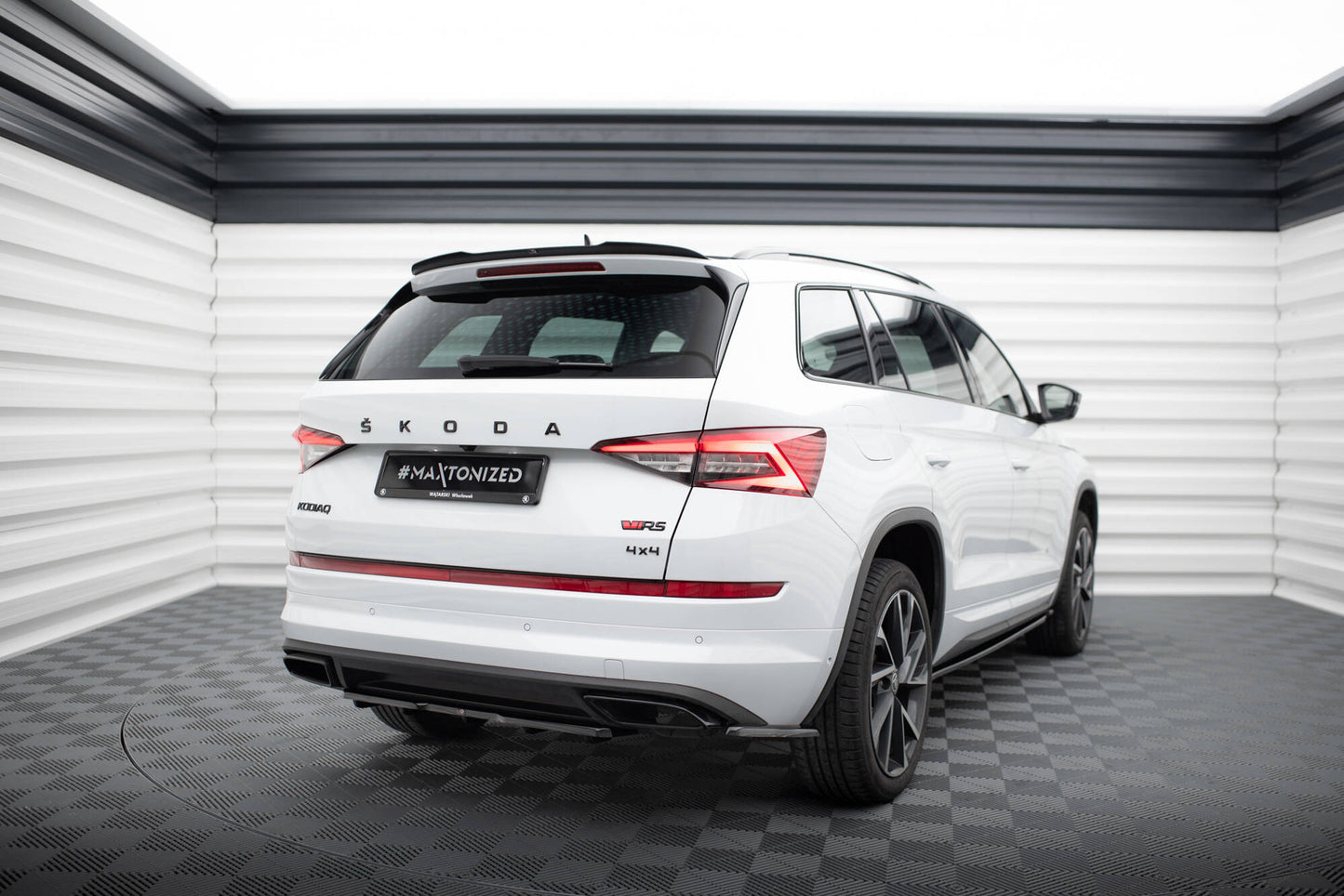 Rear splitter (with vertical bars) skoda kodiaq rs mk1 / mk1 facelift