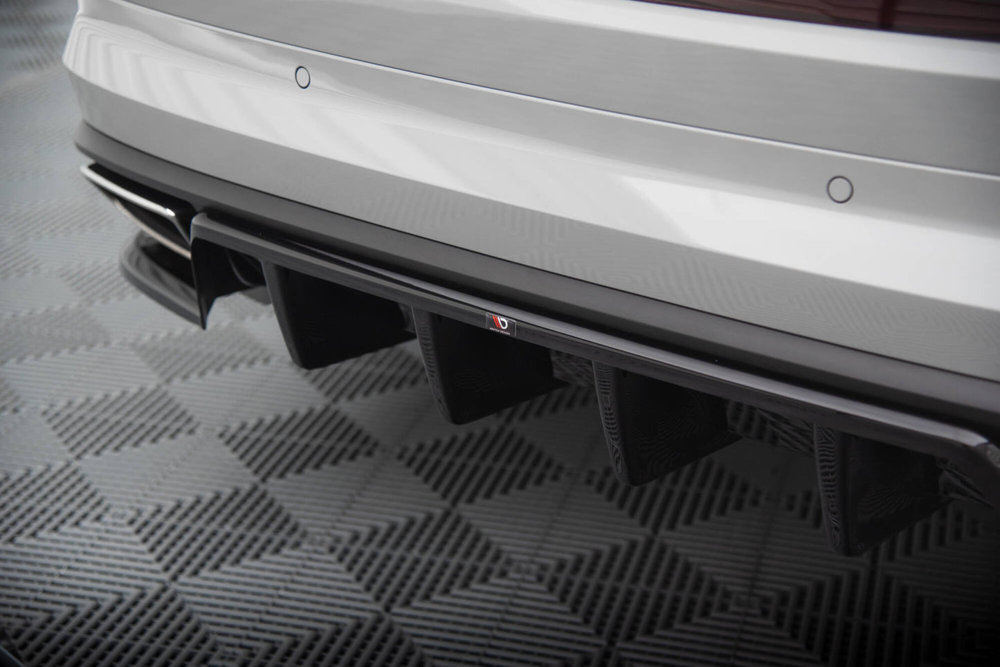 Rear splitter (with vertical bars) skoda kodiaq rs mk1 / mk1 facelift