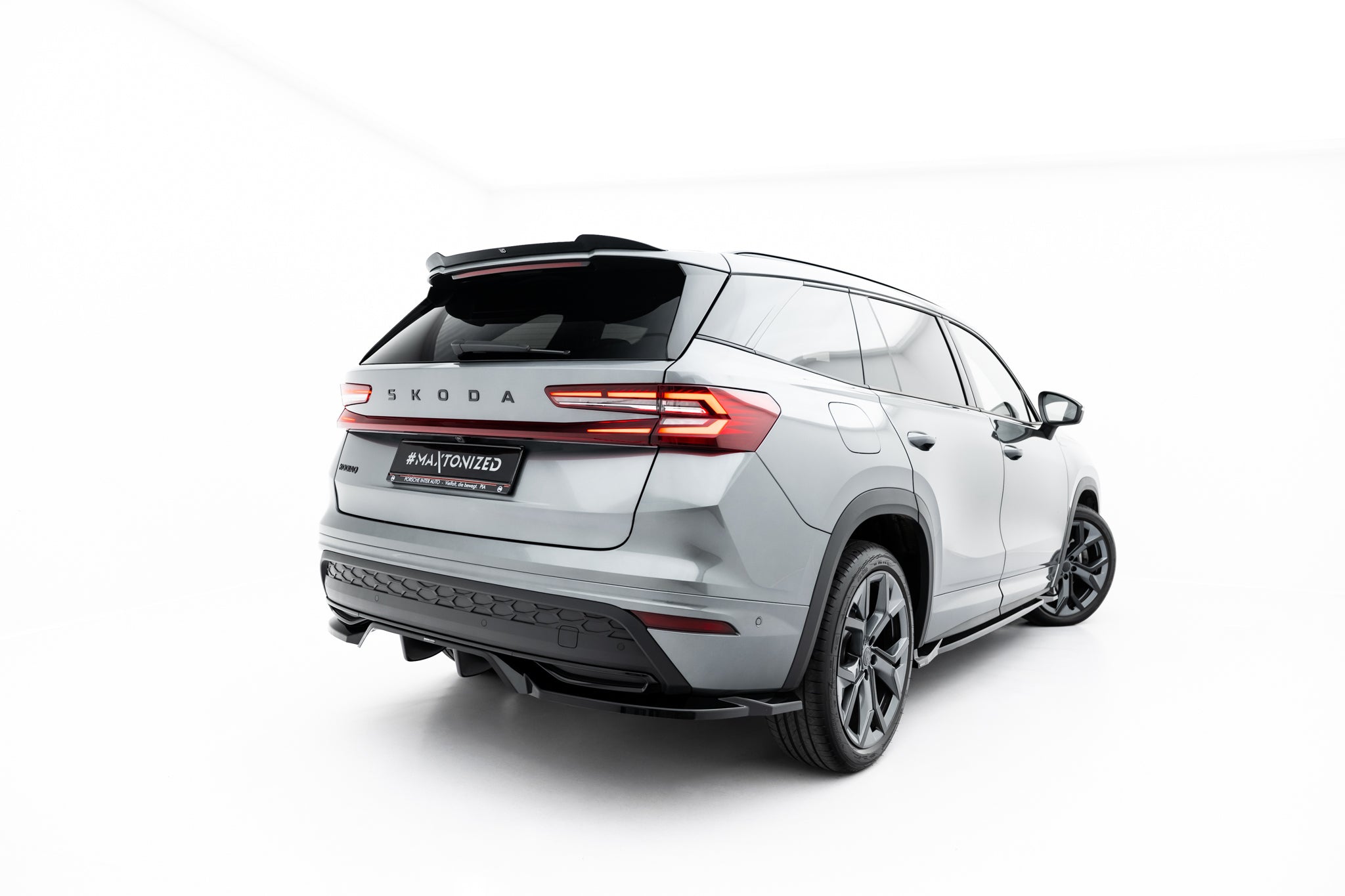 Takasplitteri (pystypalkkien kanssa) Skoda Kodiaq Sportline mk2