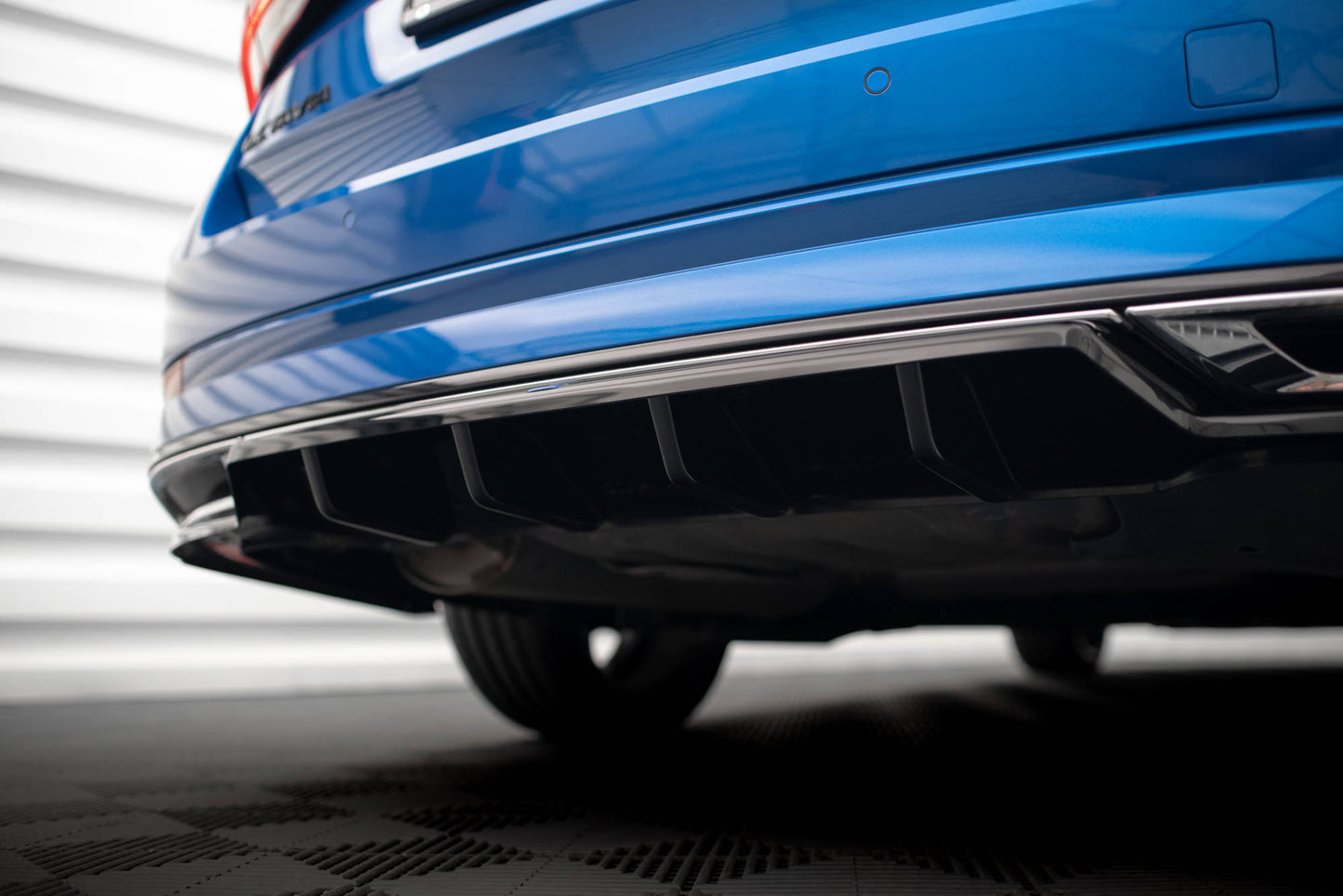 Rear splitter (with vertical bars) Skoda Octavia Sportline MK4