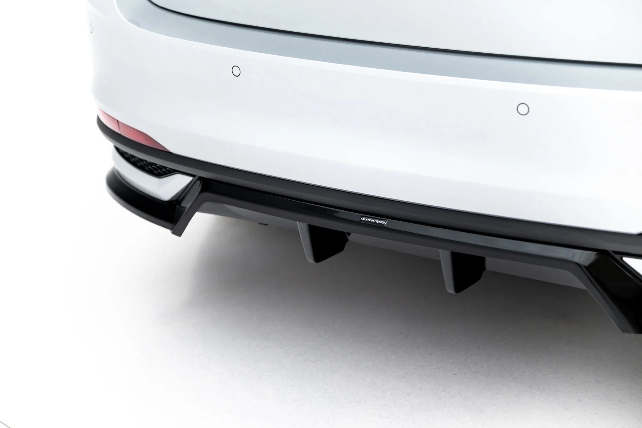 Rear splitter (with vertical bars) skoda scala mk1 facelift