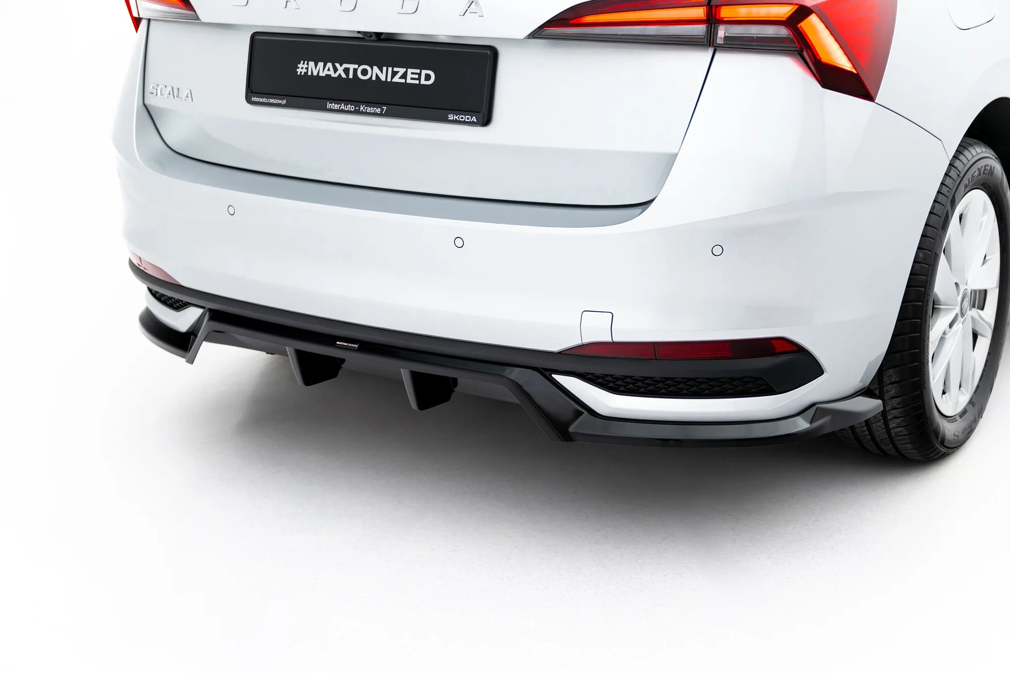Rear splitter (with vertical bars) skoda scala mk1 facelift