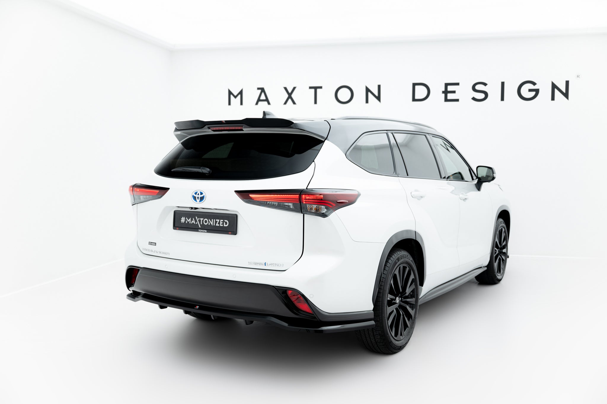 Rear splitter (with vertical bars) toyota highlander mk4
