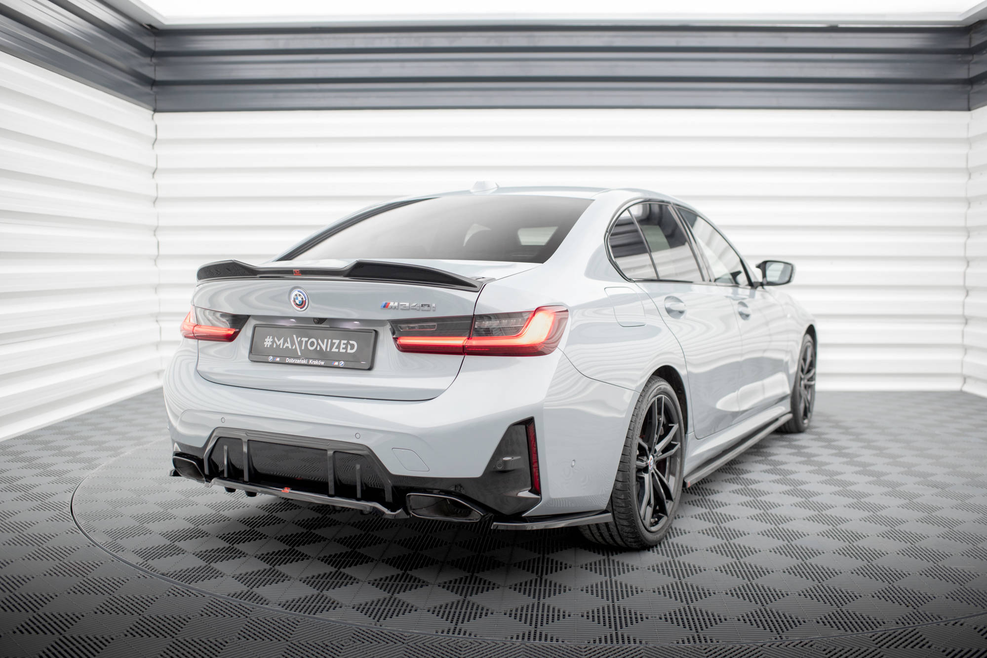 Rear splitter (with vertical bars) v.1 bmw m340i g20 / g21 facelift