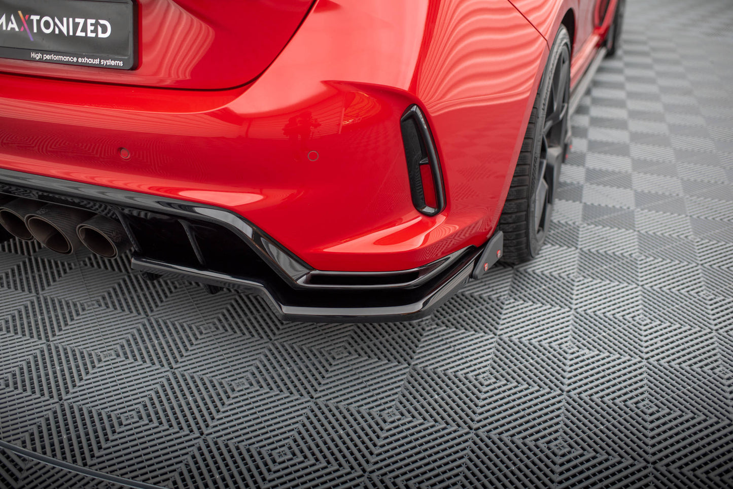 Rear splitter (with vertical bars) v.1 + flaps honda civic type-r mk 11