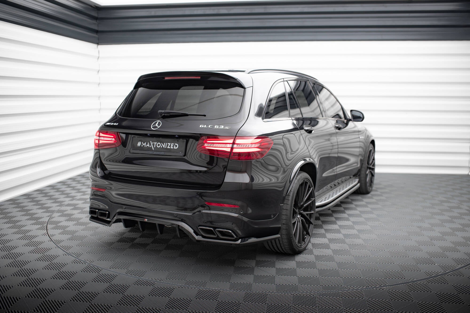 Rear splitter (with vertical bars) v.1 mercedes-amg glc 63 suv x253