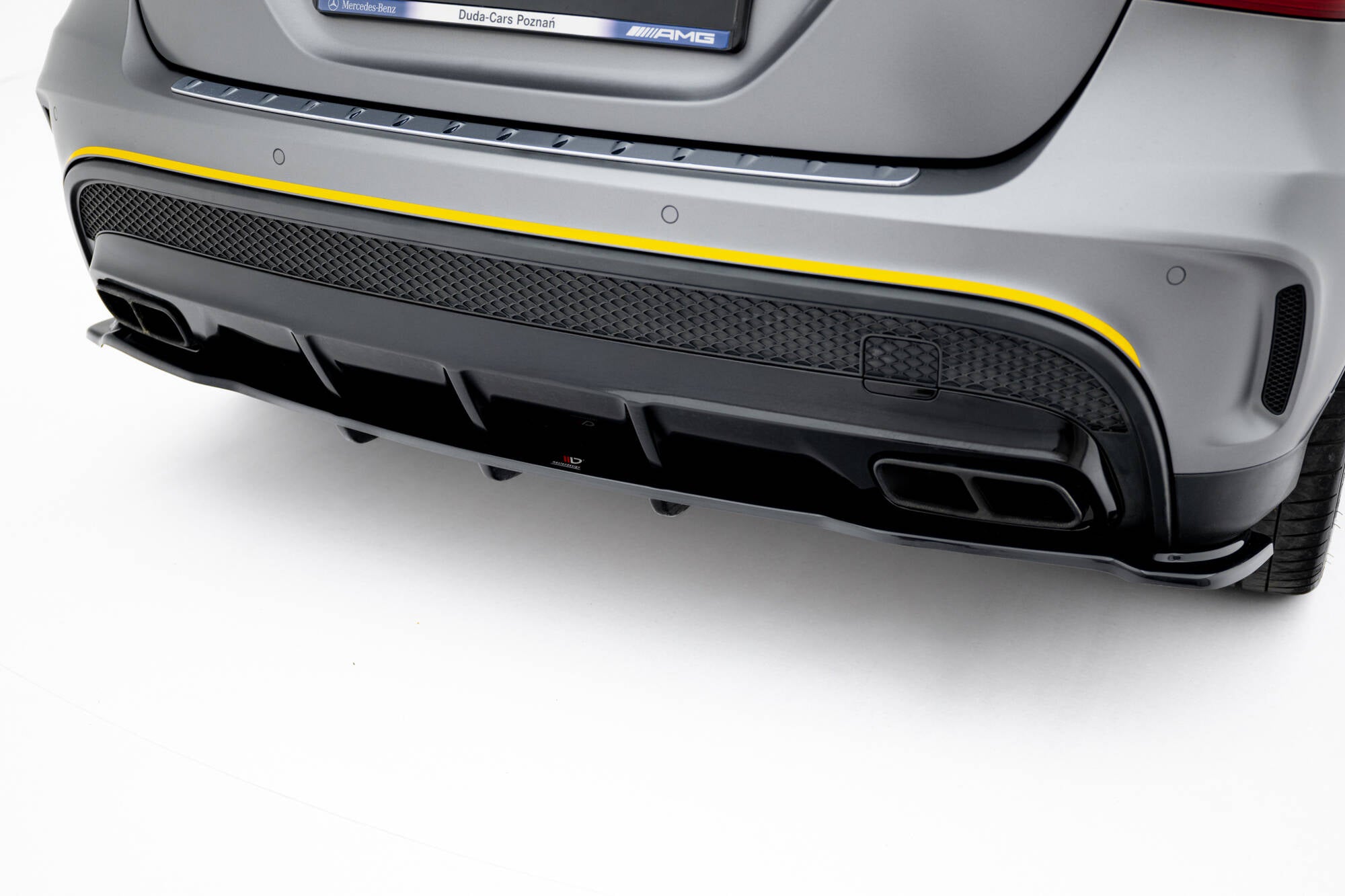 Rear splitter (with vertical bars) v.1 mercedes-benz gla 45 amg